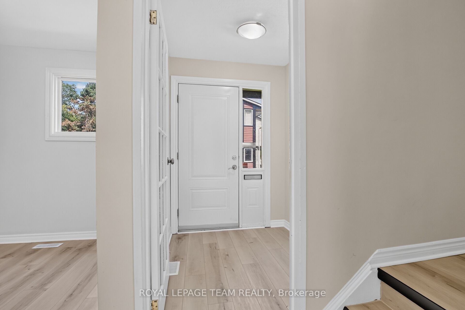 120 Mcclintock Way, Kanata, ON K2L 2A4 photo 5