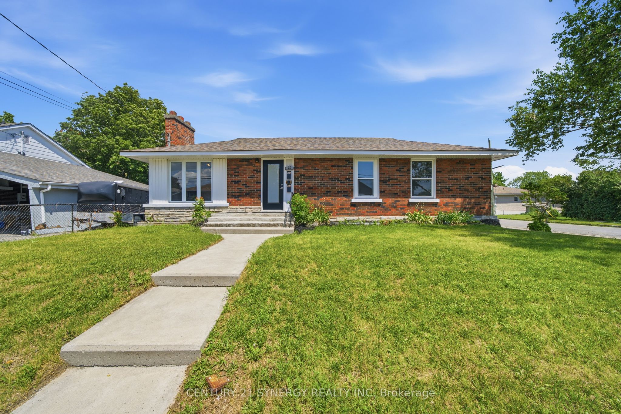 95 West Street W, Quinte West, ON K8V 2M3
