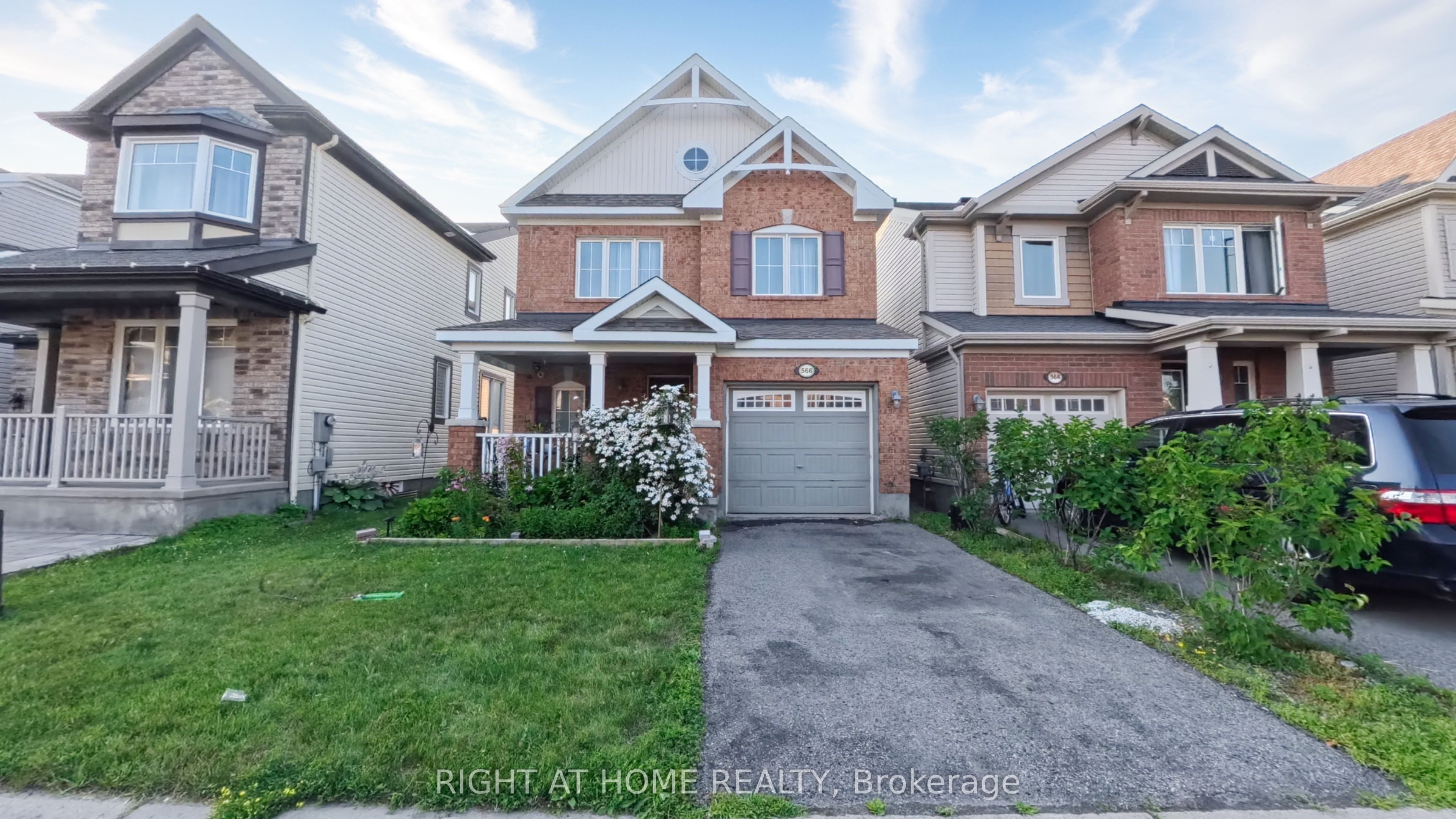 566 Dundonald Drive, Barrhaven, ON K2J 5X1