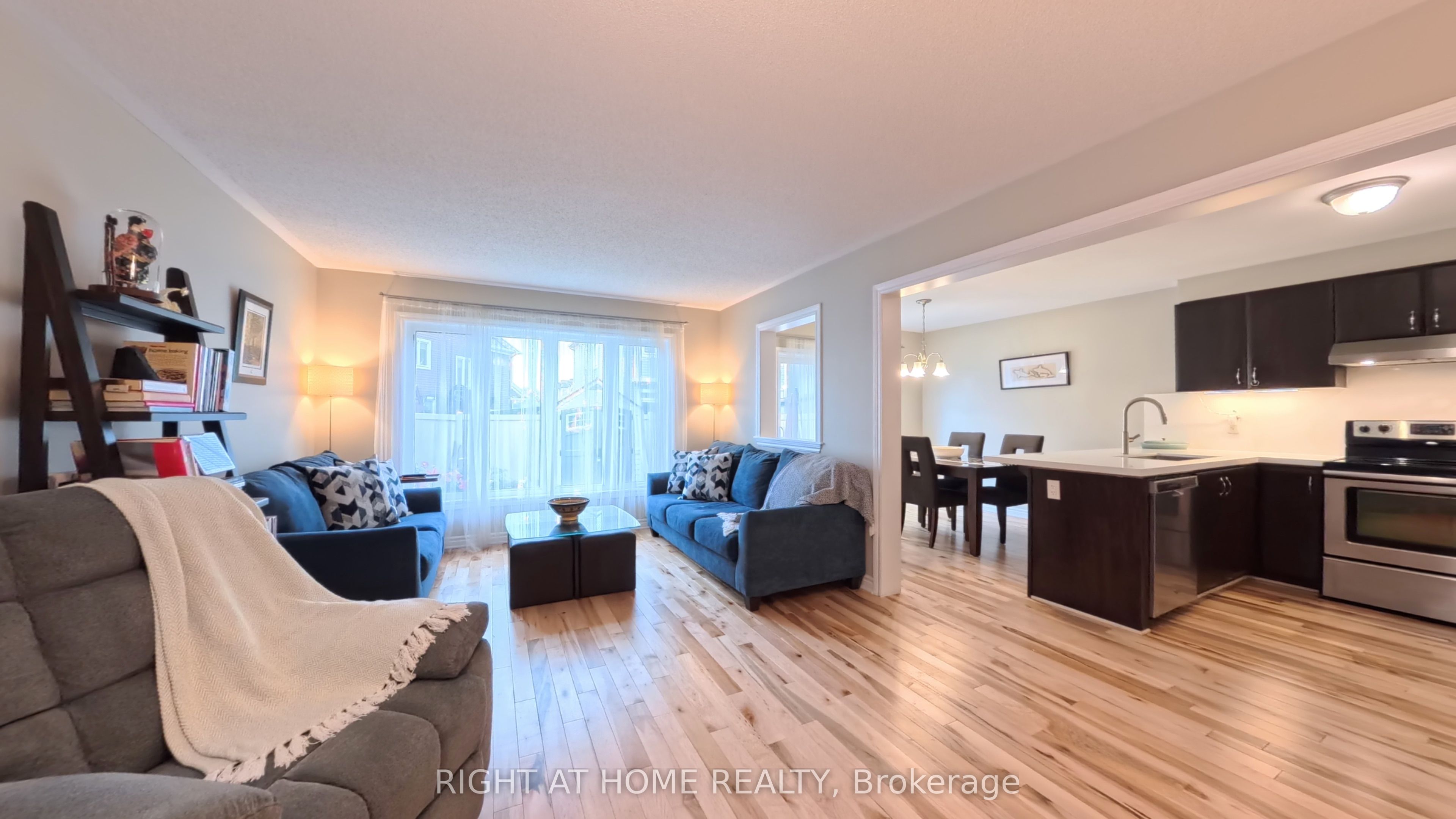 566 Dundonald Drive, Barrhaven, ON K2J 5X1 photo 4