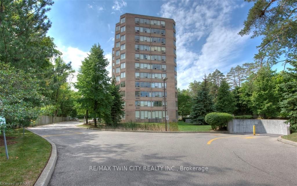 3227 King Street E 503, Kitchener, ON N2A 3Z9 photo 3