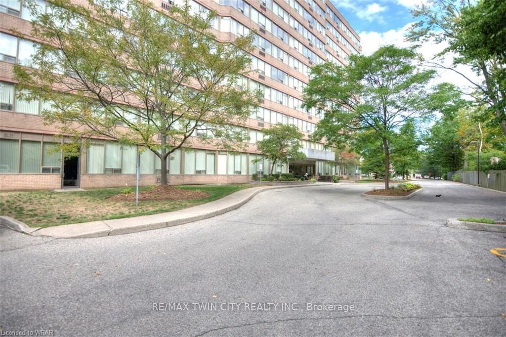 3227 King Street E 503, Kitchener, ON N2A 3Z9 photo 4