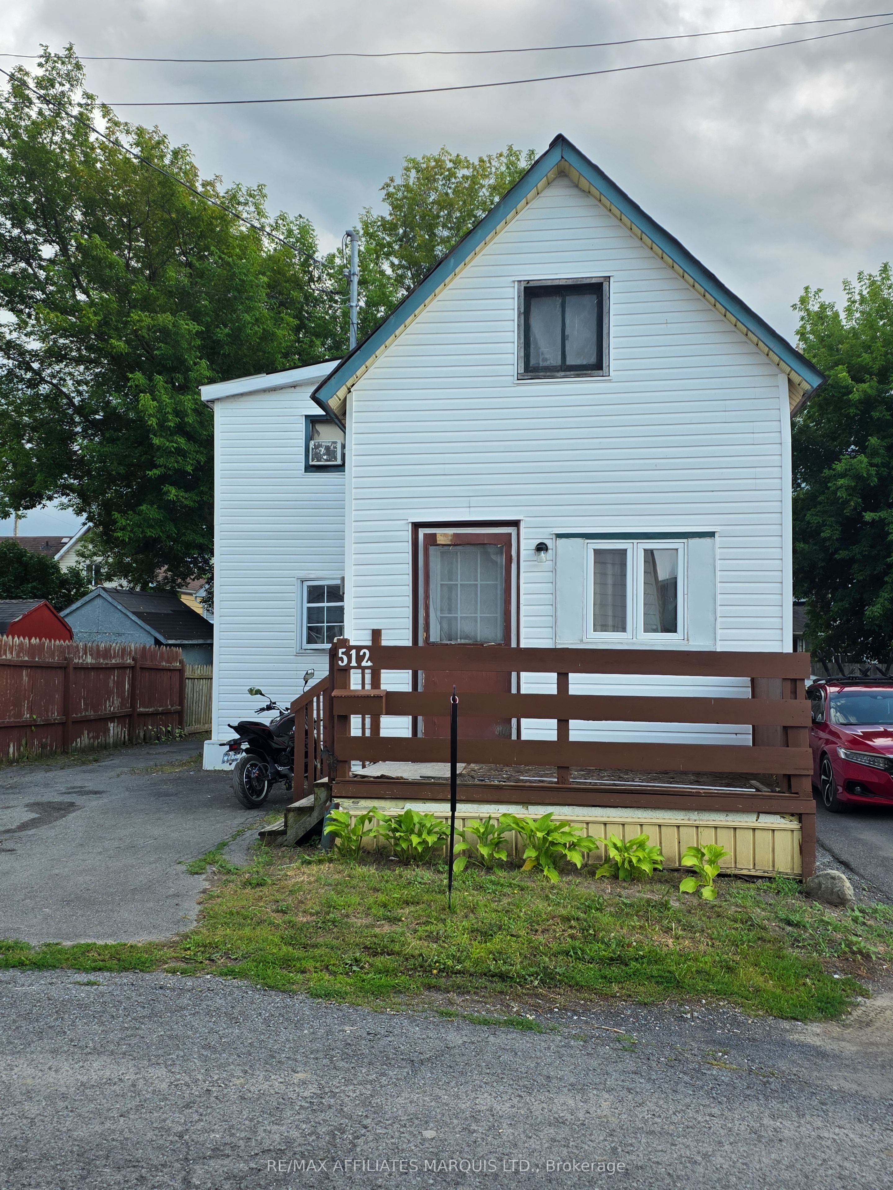 512 First Street W, Cornwall, ON K6J 1E1