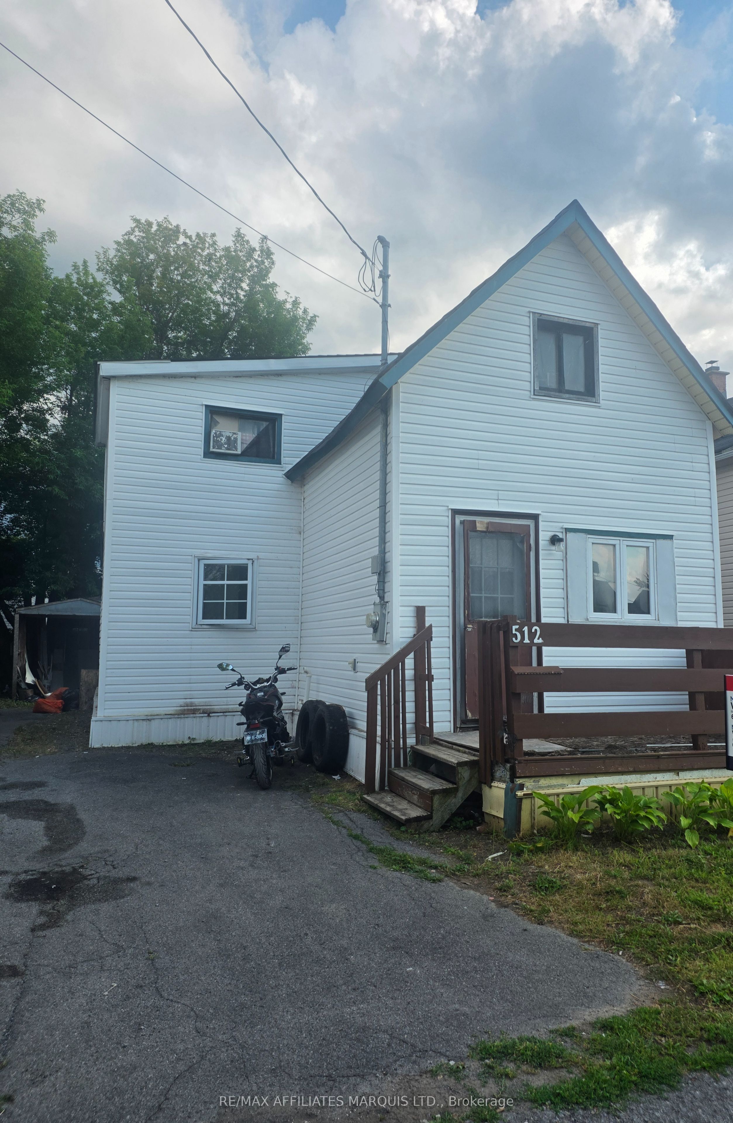 512 First Street W, Cornwall, ON K6J 1E1 photo 3