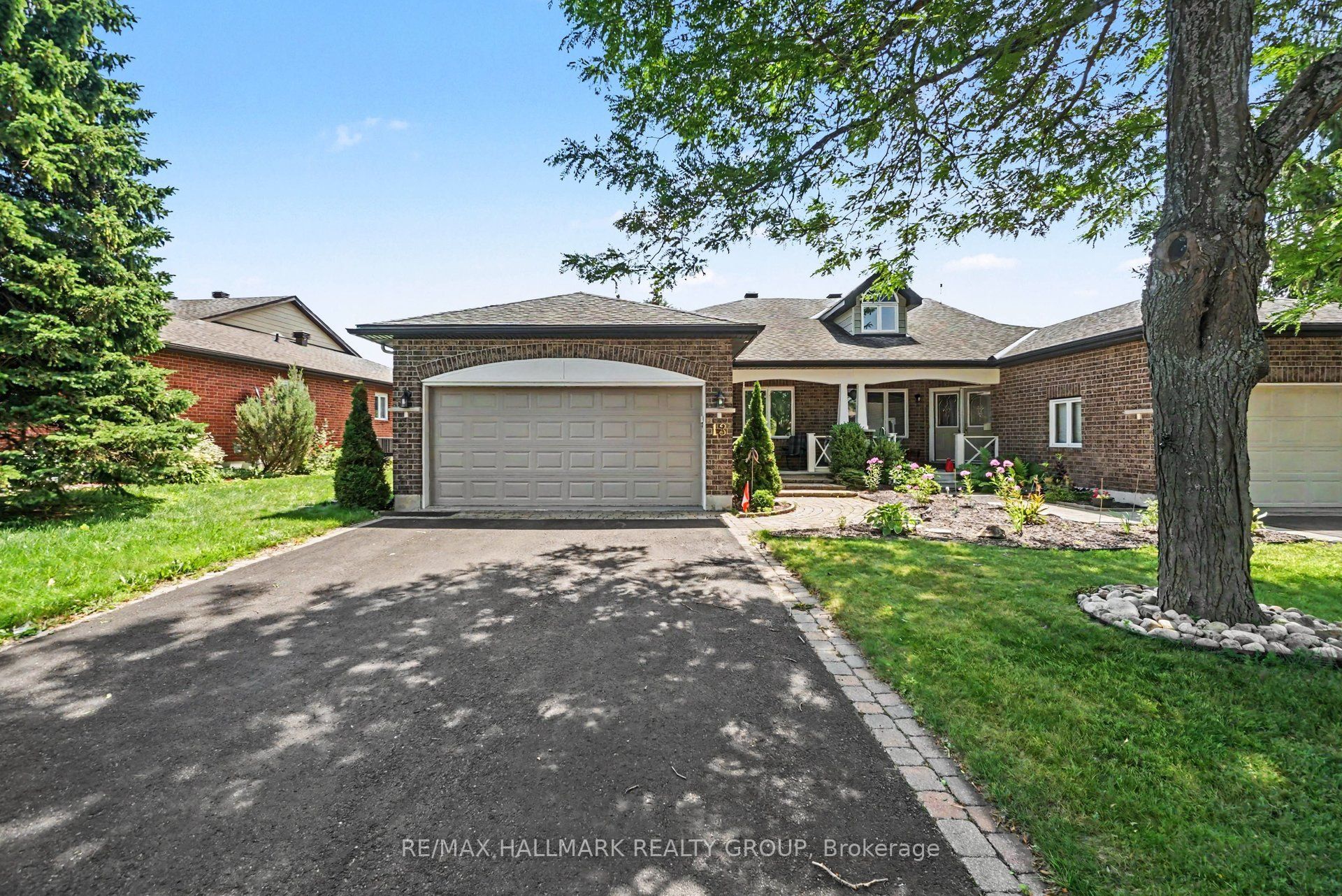13 Waterthrush Crescent, Kanata, ON K2M 2V2