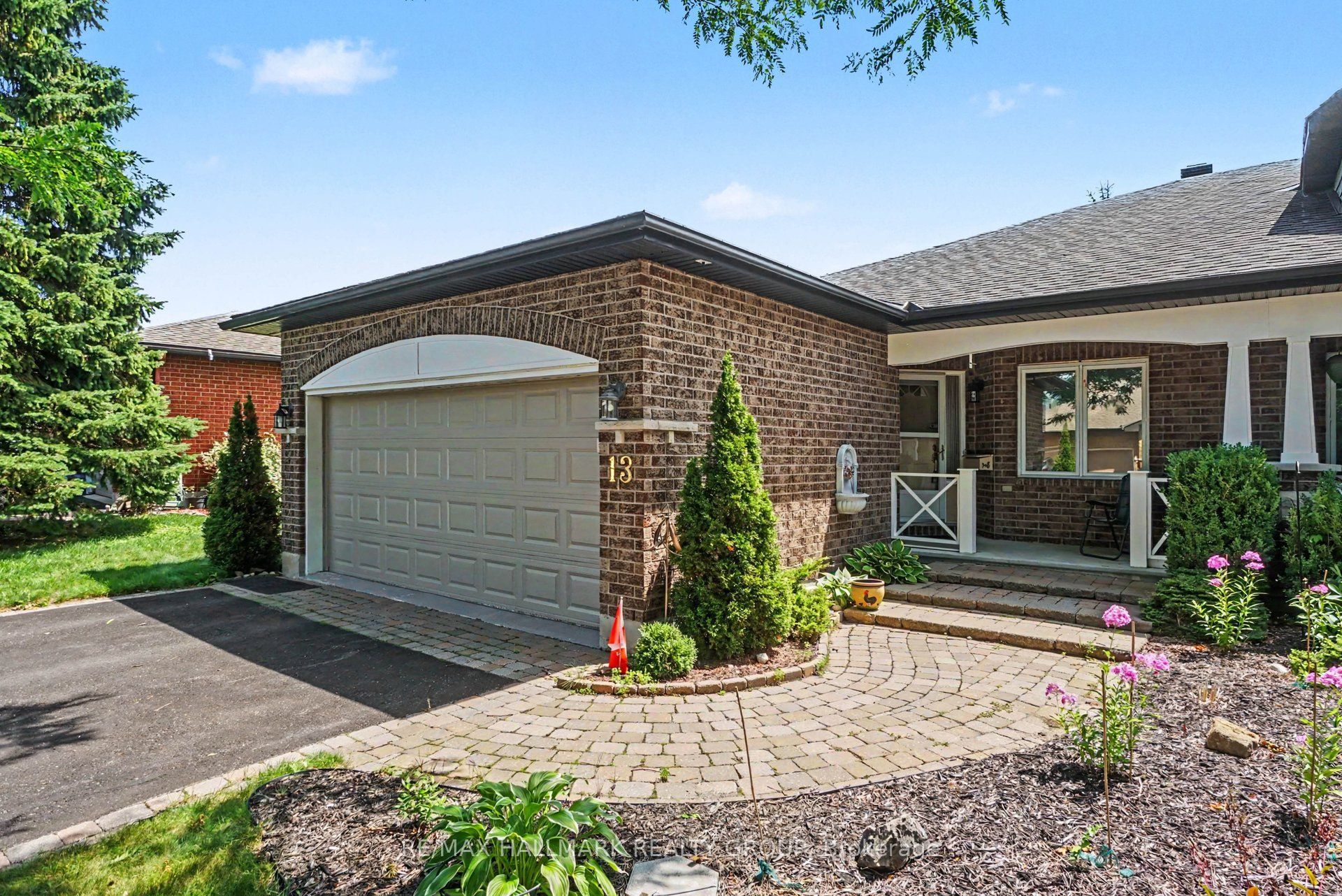 13 Waterthrush Crescent, Kanata, ON K2M 2V2 photo 2