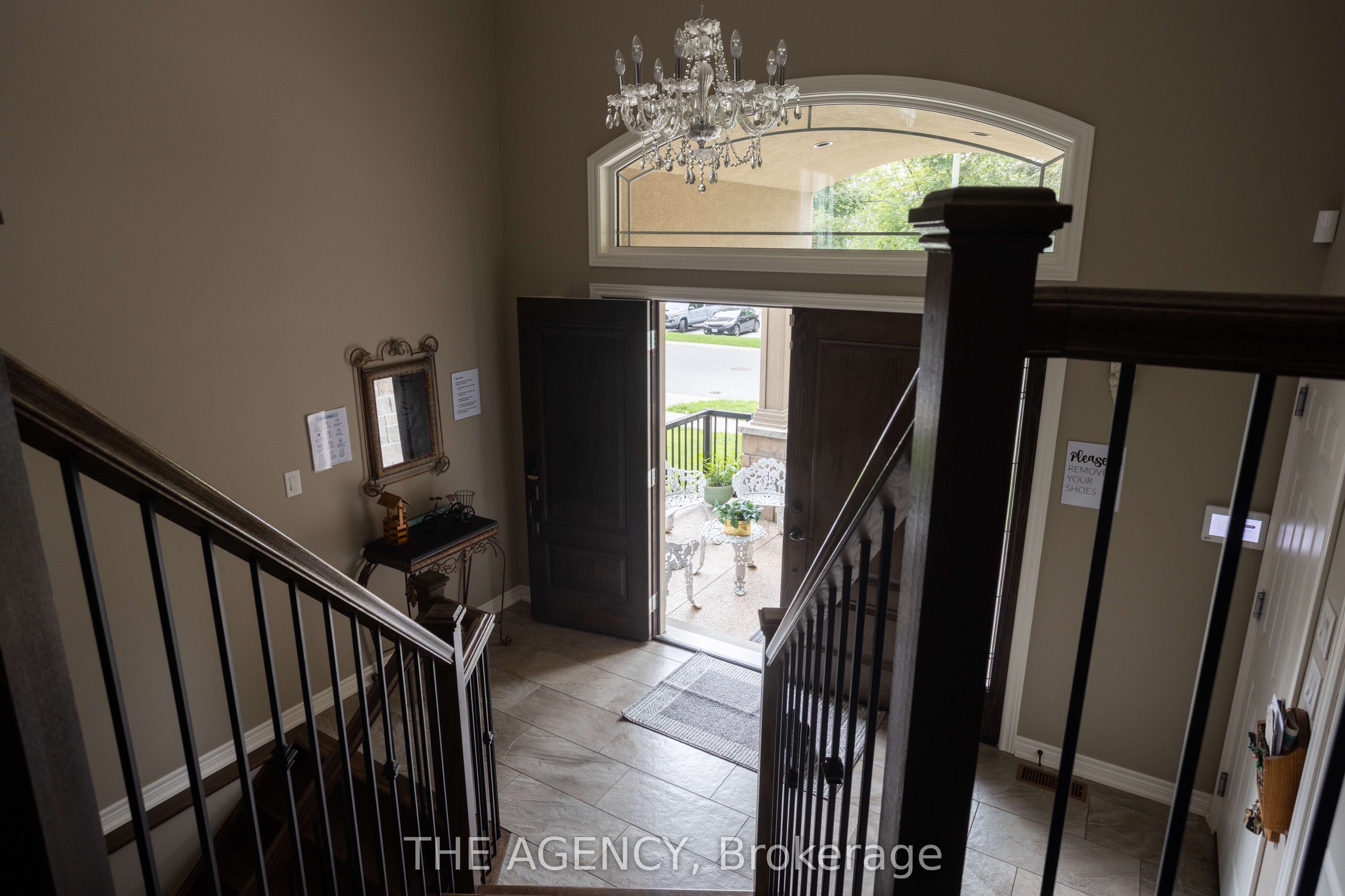 6737 CULP Street, Niagara Falls, ON L2G 2C5 photo 3