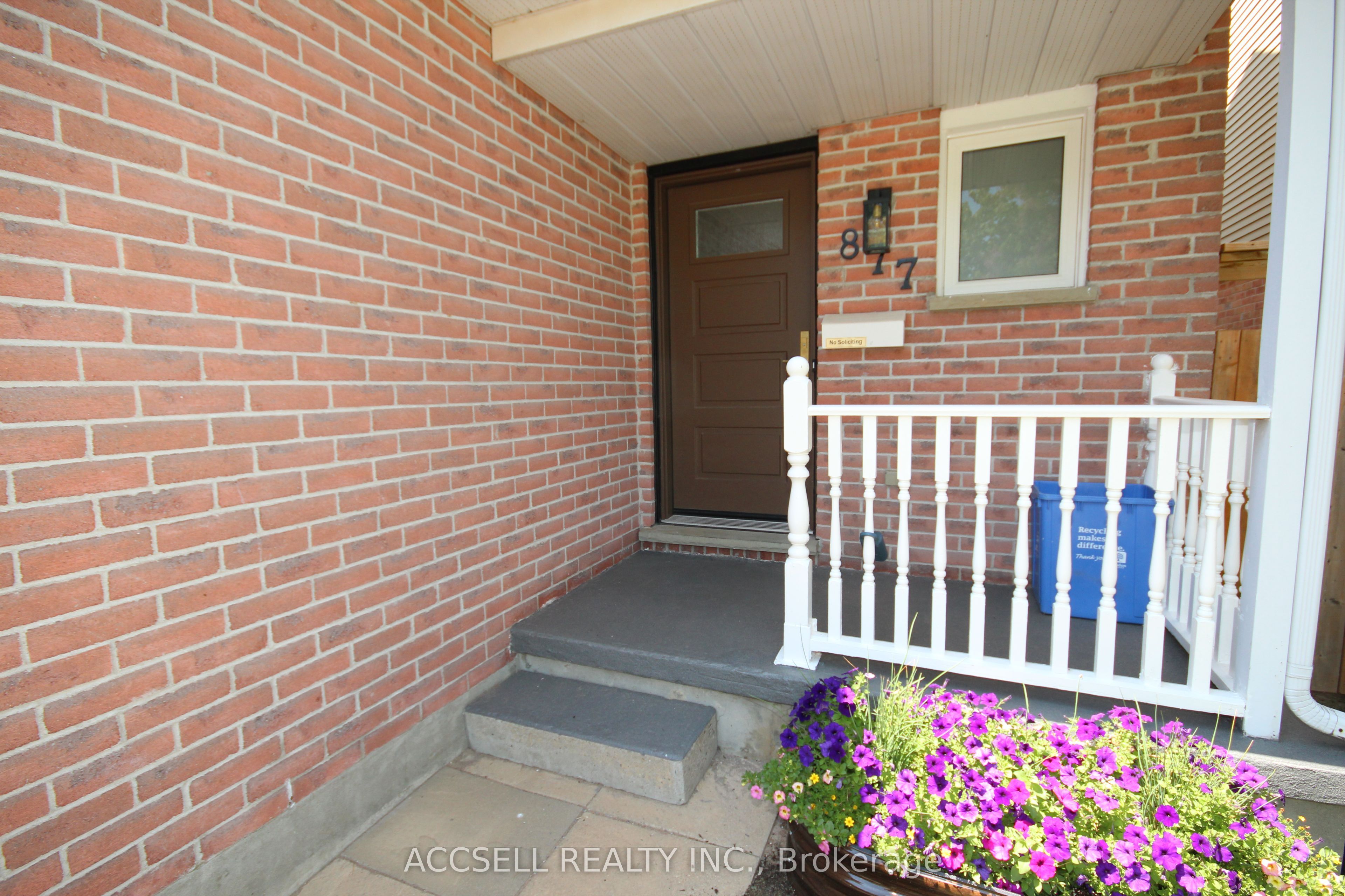 877 Shelborne Street, London South, ON N5Z 5A7 photo 3