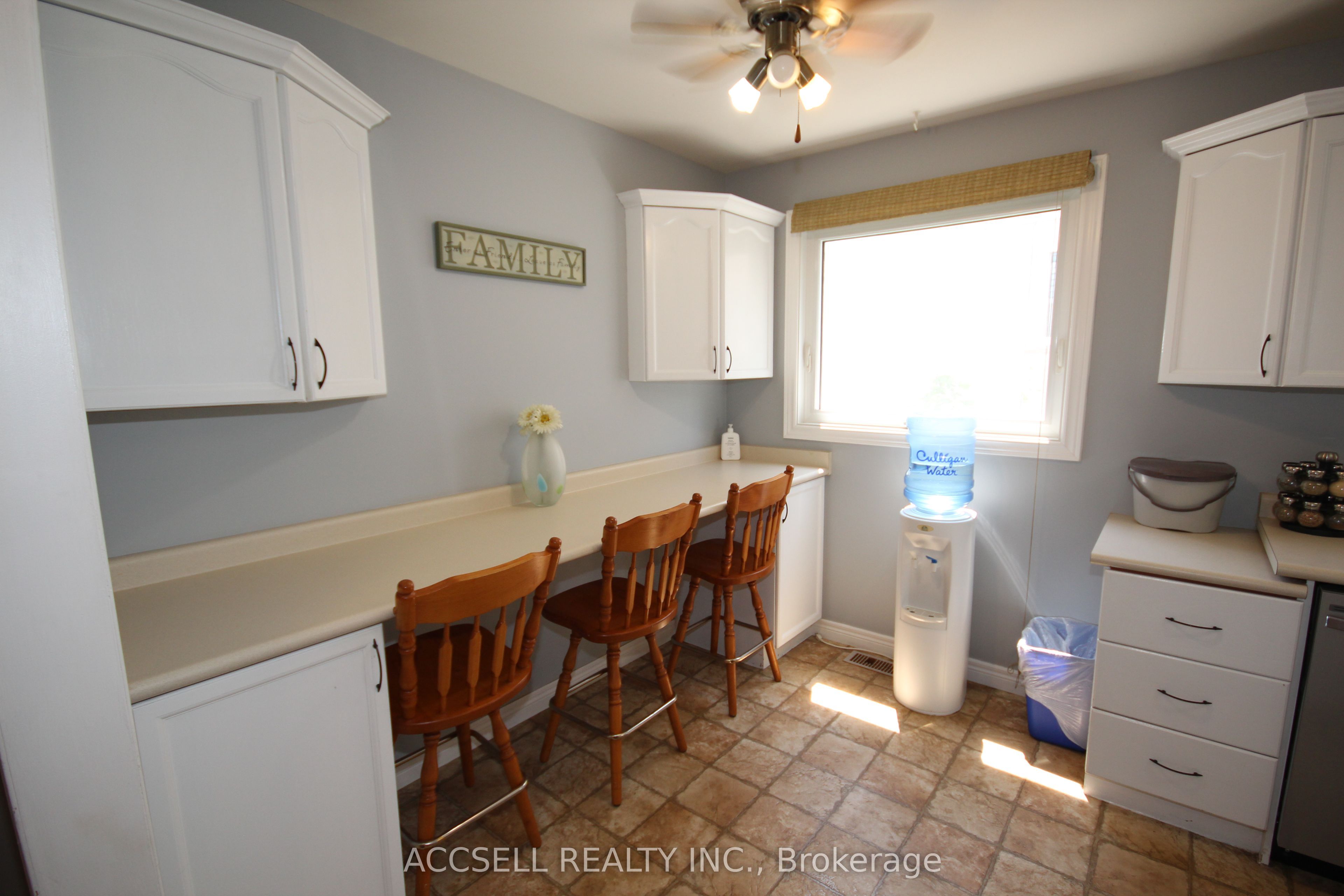 877 Shelborne Street, London South, ON N5Z 5A7 photo 4