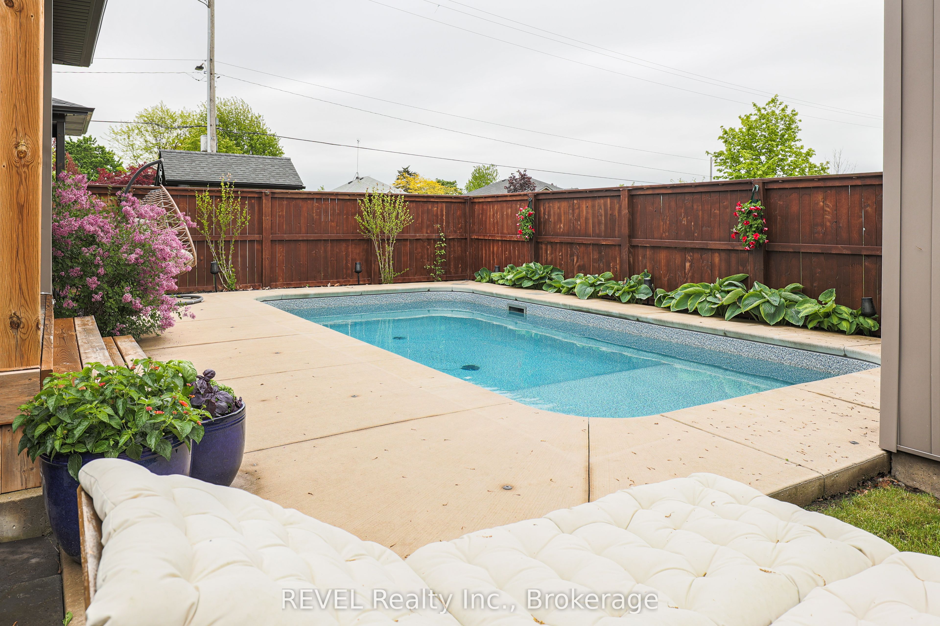15 Willowbrook Drive, Welland, ON L3C 0G1 photo 5