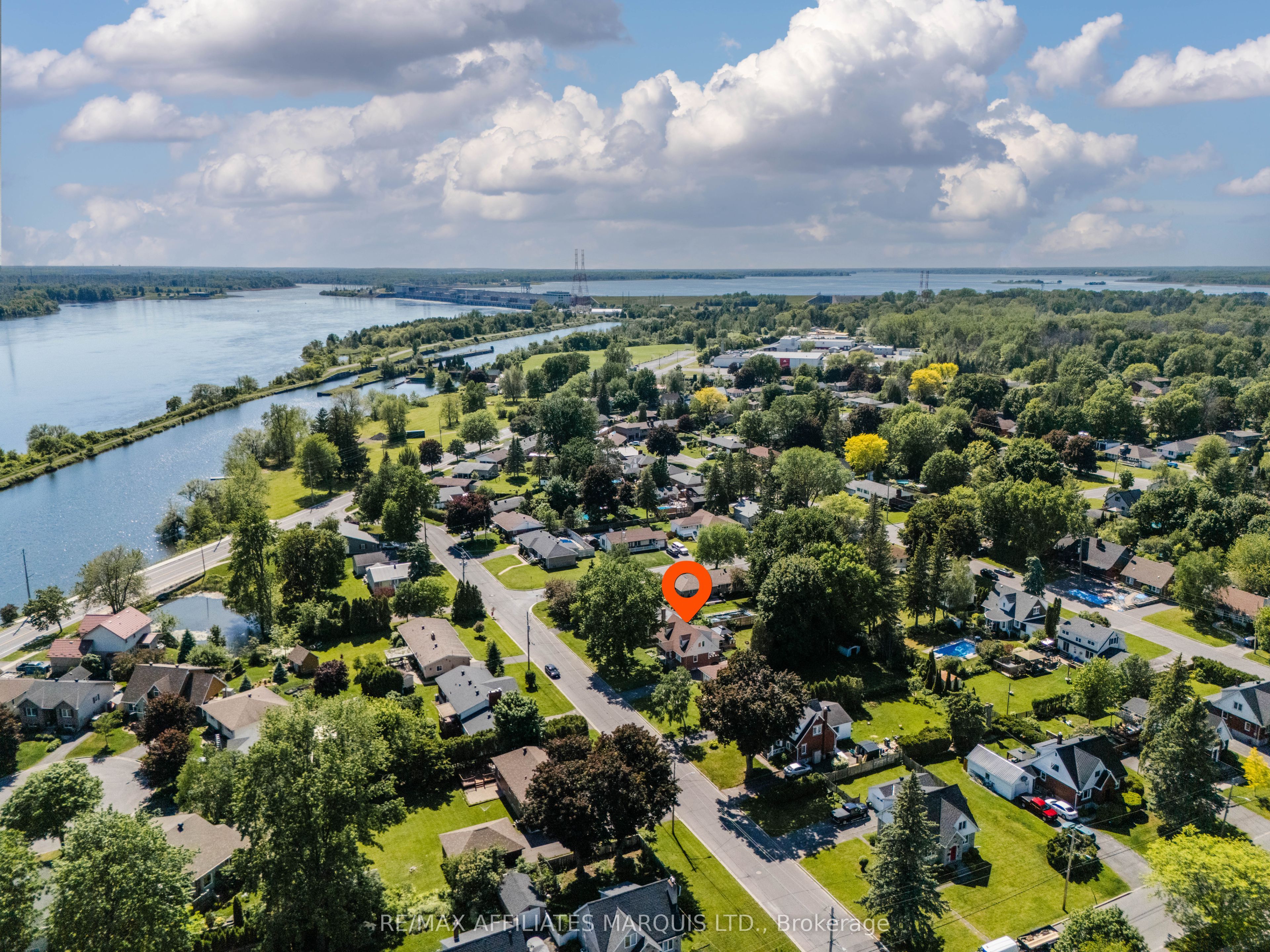 1605 Queen Street, Cornwall, ON K6J 1R7 photo 4