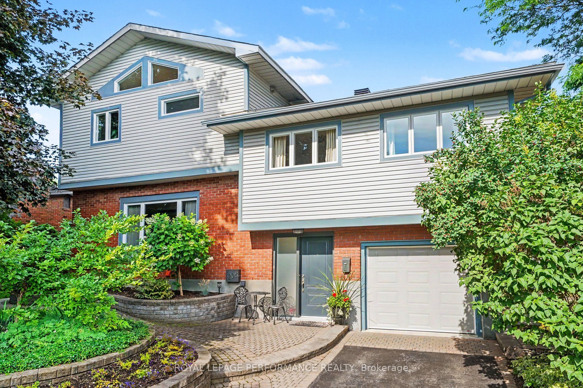 1208 Cline Crescent, Belair Park - Copeland Park and Area, ON K2C 2P2