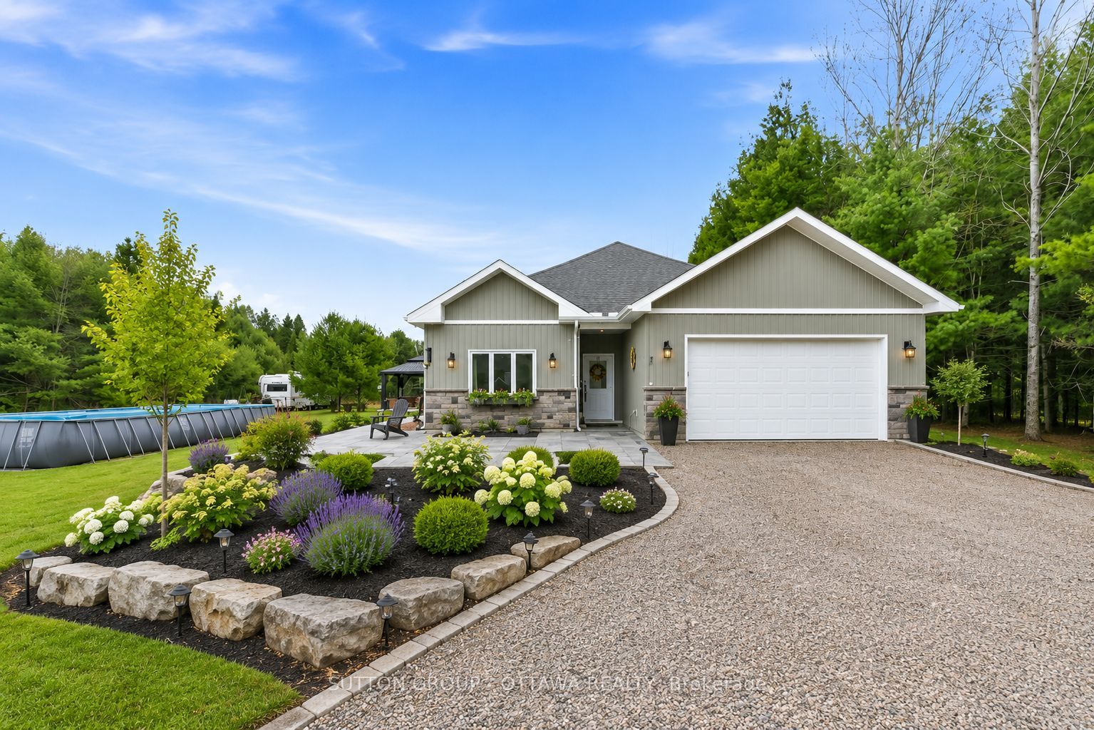 12 Eastern Avenue, Greater Madawaska, ON K0J 2R0