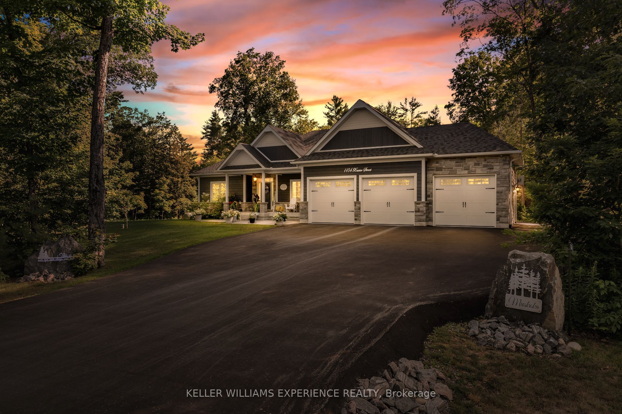 1104 Xavier Street, Gravenhurst, ON P0E 1G0