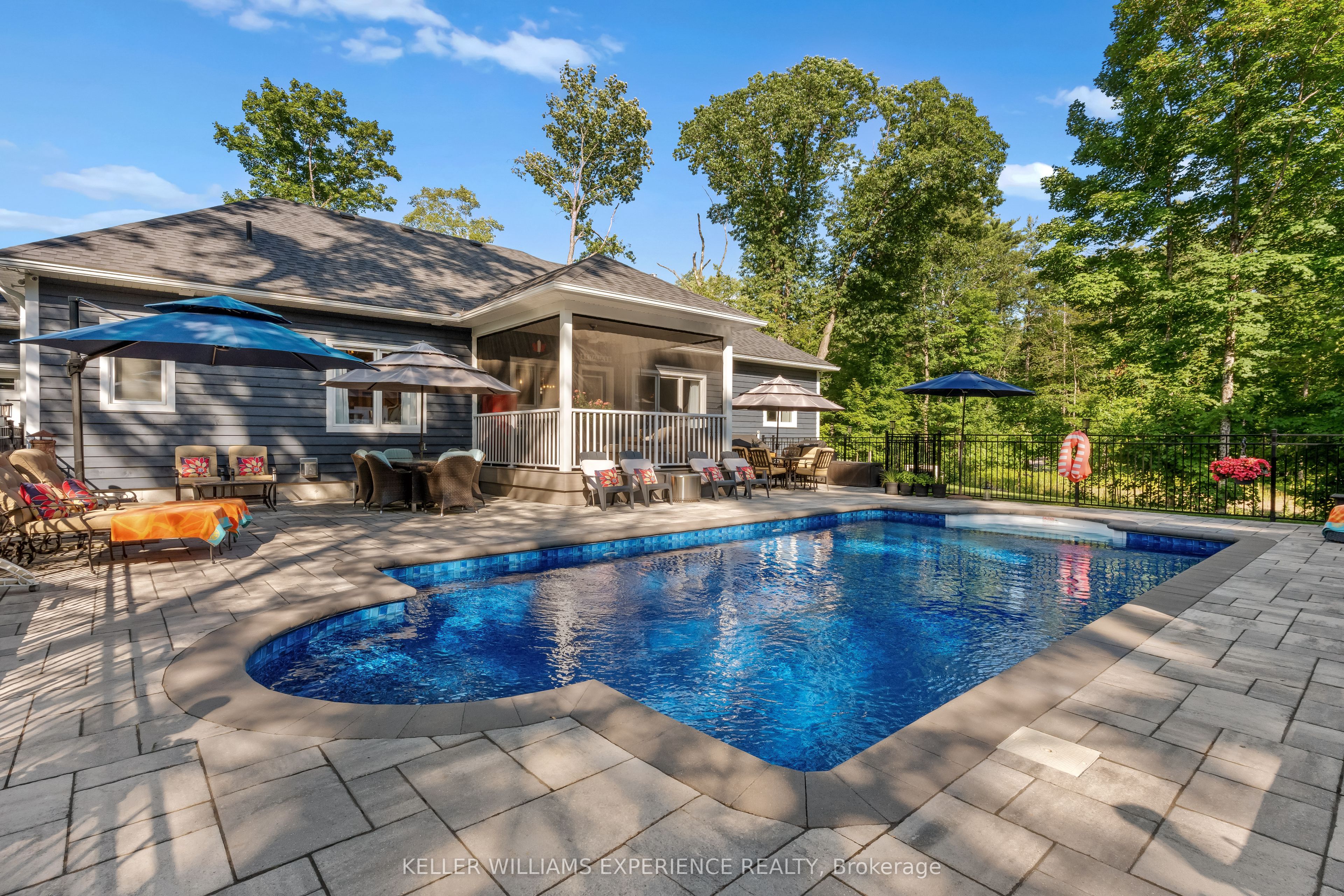 1104 Xavier Street, Gravenhurst, ON P0E 1G0 photo 2