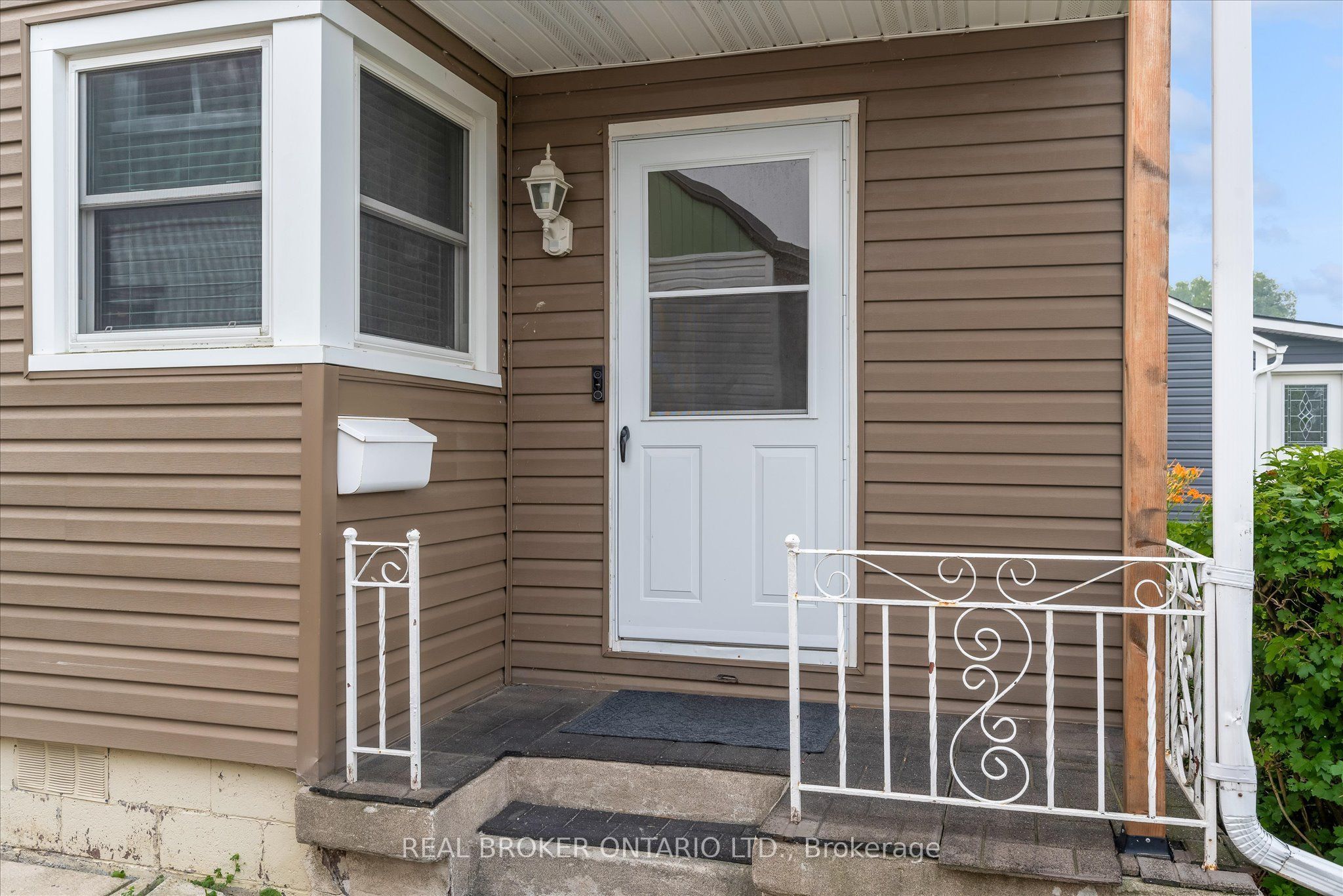 87 Bishop Road N, Welland, ON L3B 2V4 photo 2