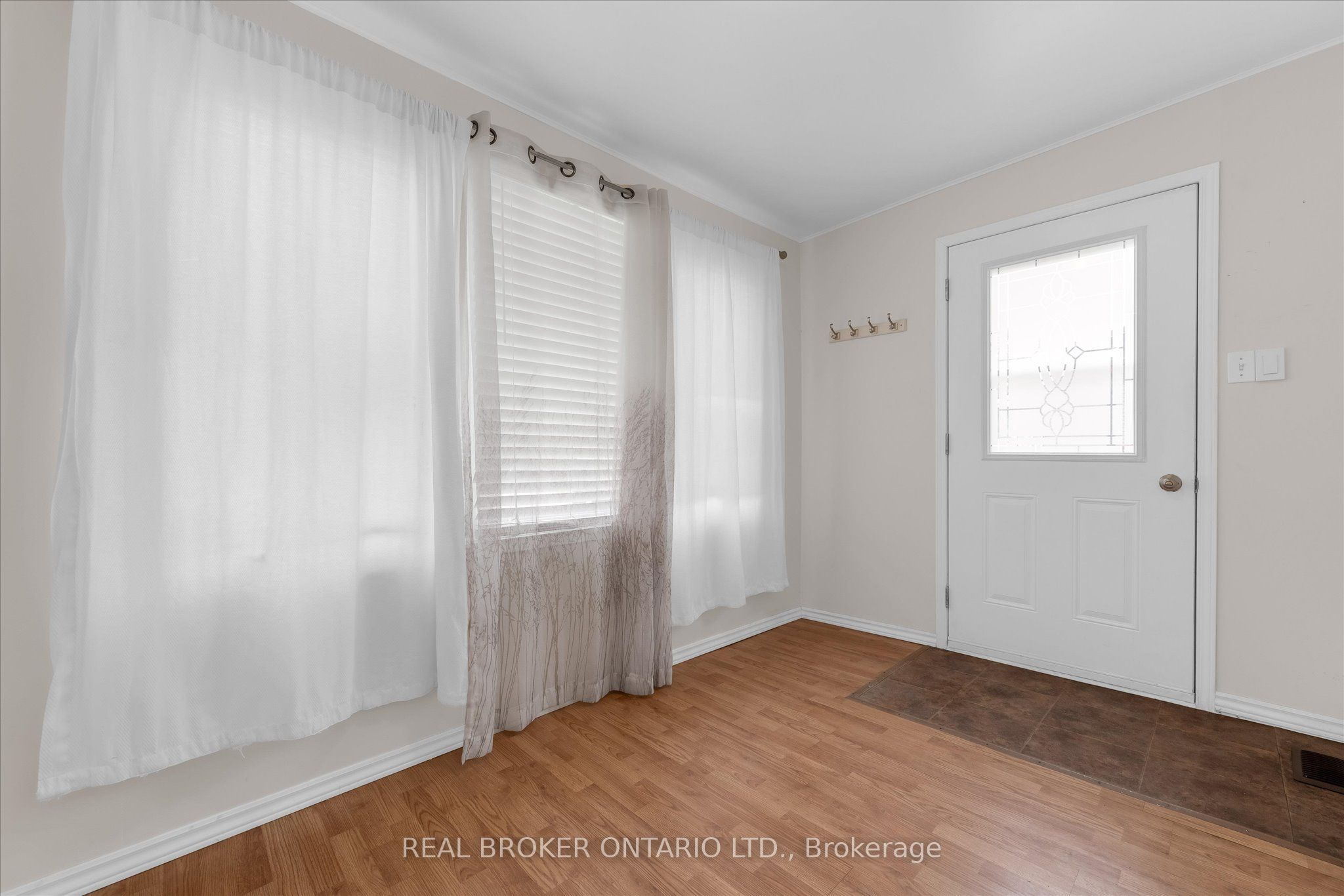 87 Bishop Road N, Welland, ON L3B 2V4 photo 3
