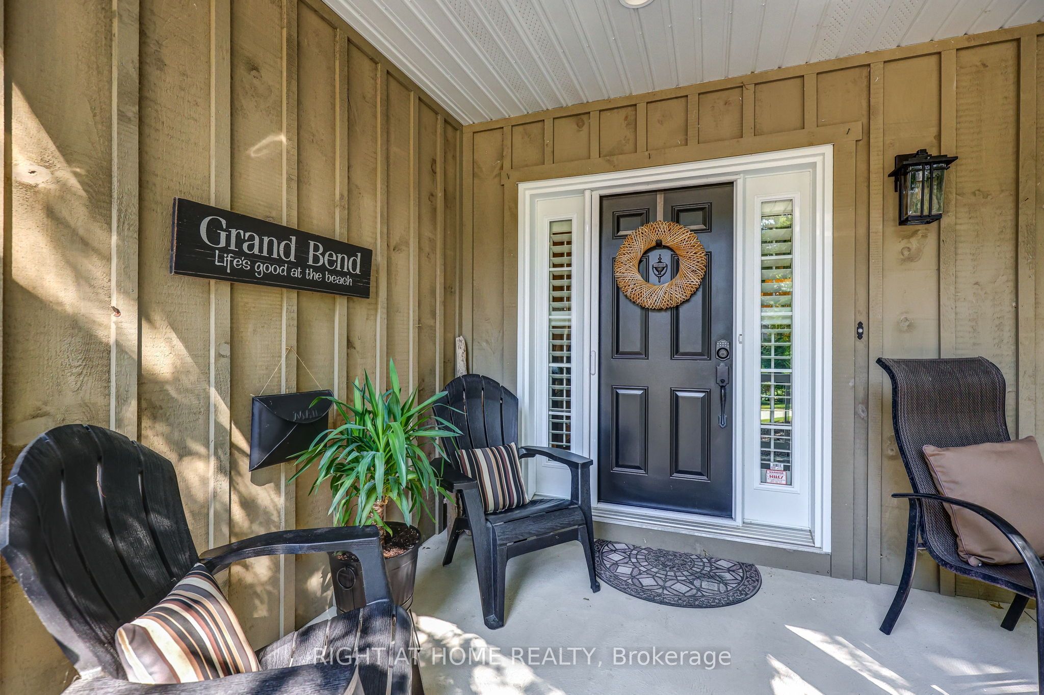 10047 Jennison Crescent, Lambton Shores, ON N0M 1T0 photo 4