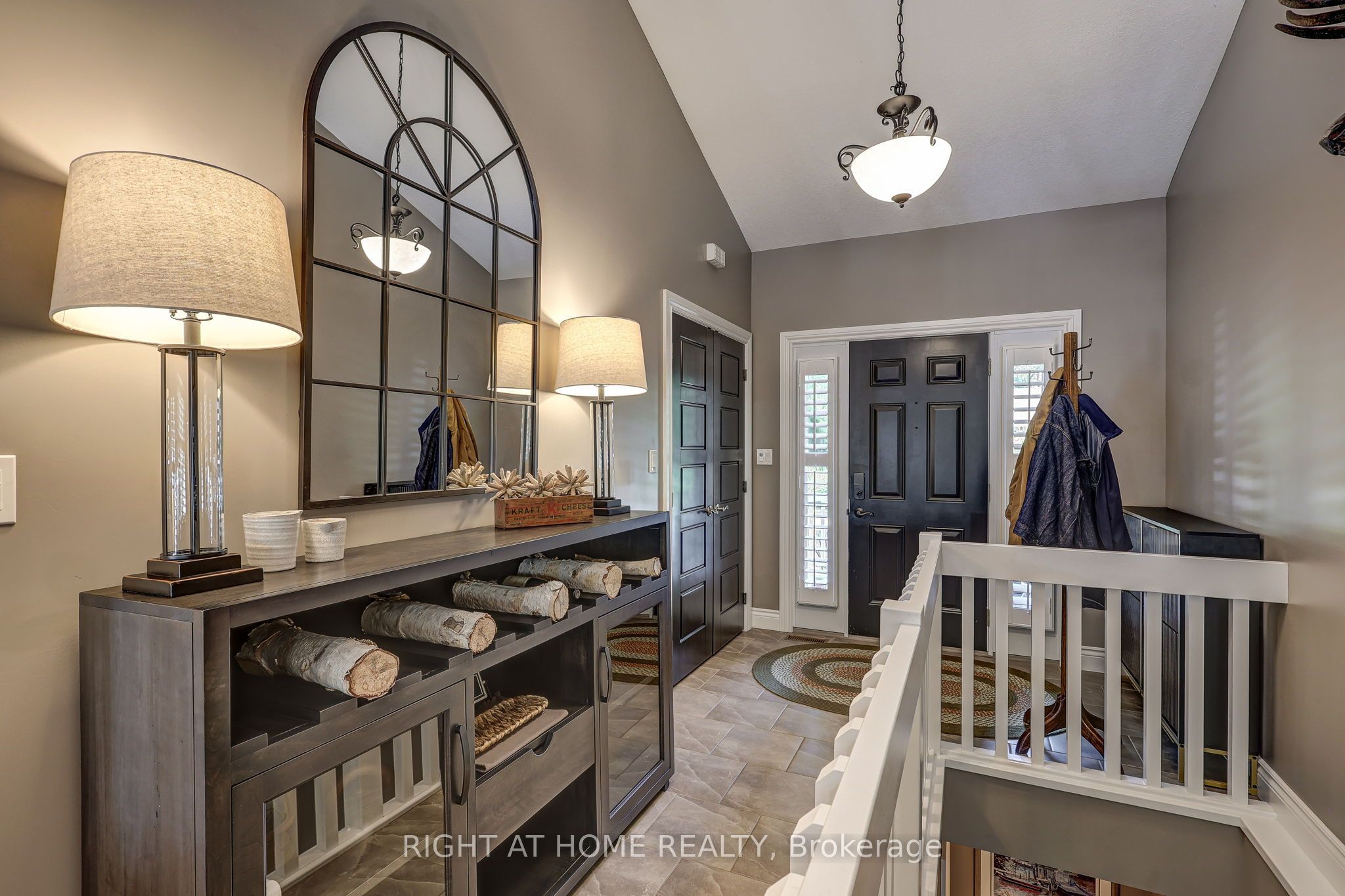 10047 Jennison Crescent, Lambton Shores, ON N0M 1T0 photo 5