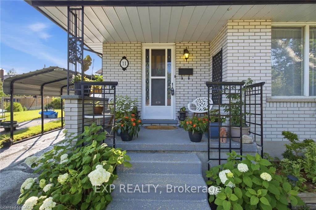 11 Summit Crescent, Guelph, ON N1H 1S2 photo 3