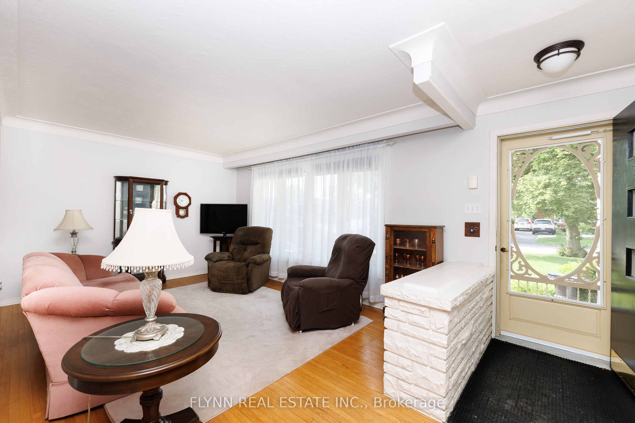 8968 Banting Avenue, Niagara Falls, ON L2G 6Z9 photo 4