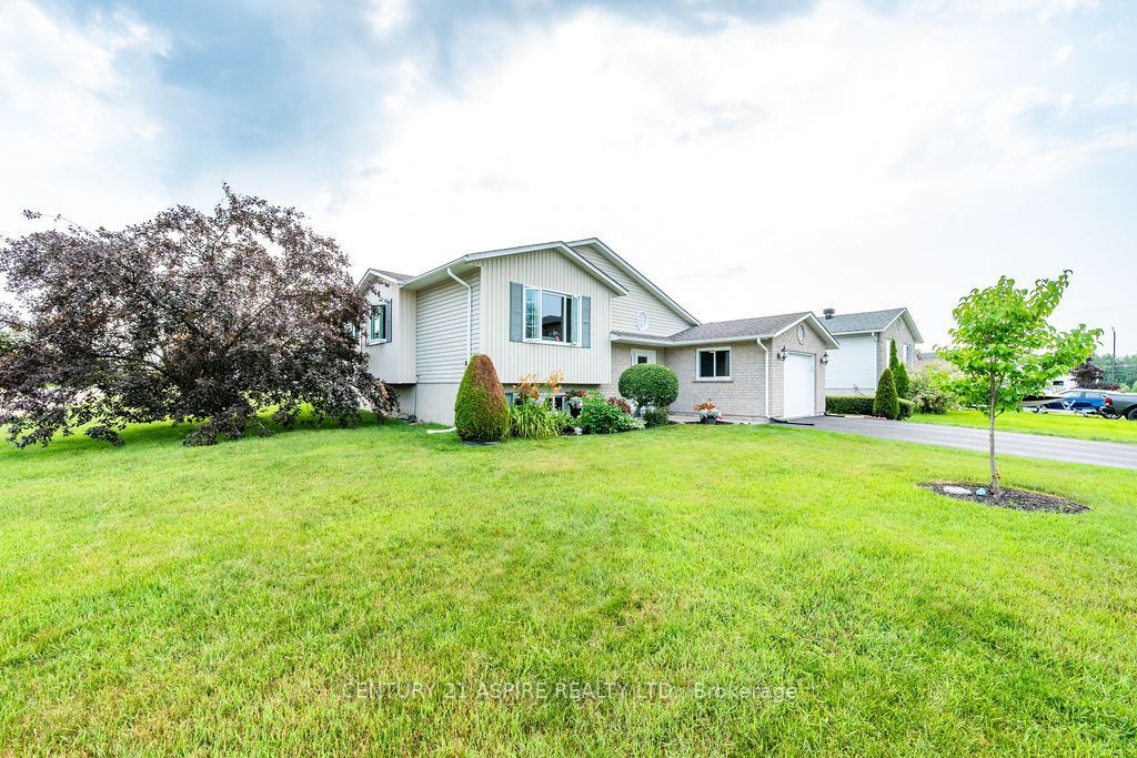 3 Highland Park Drive, Petawawa, ON K8H 3S2 photo 4