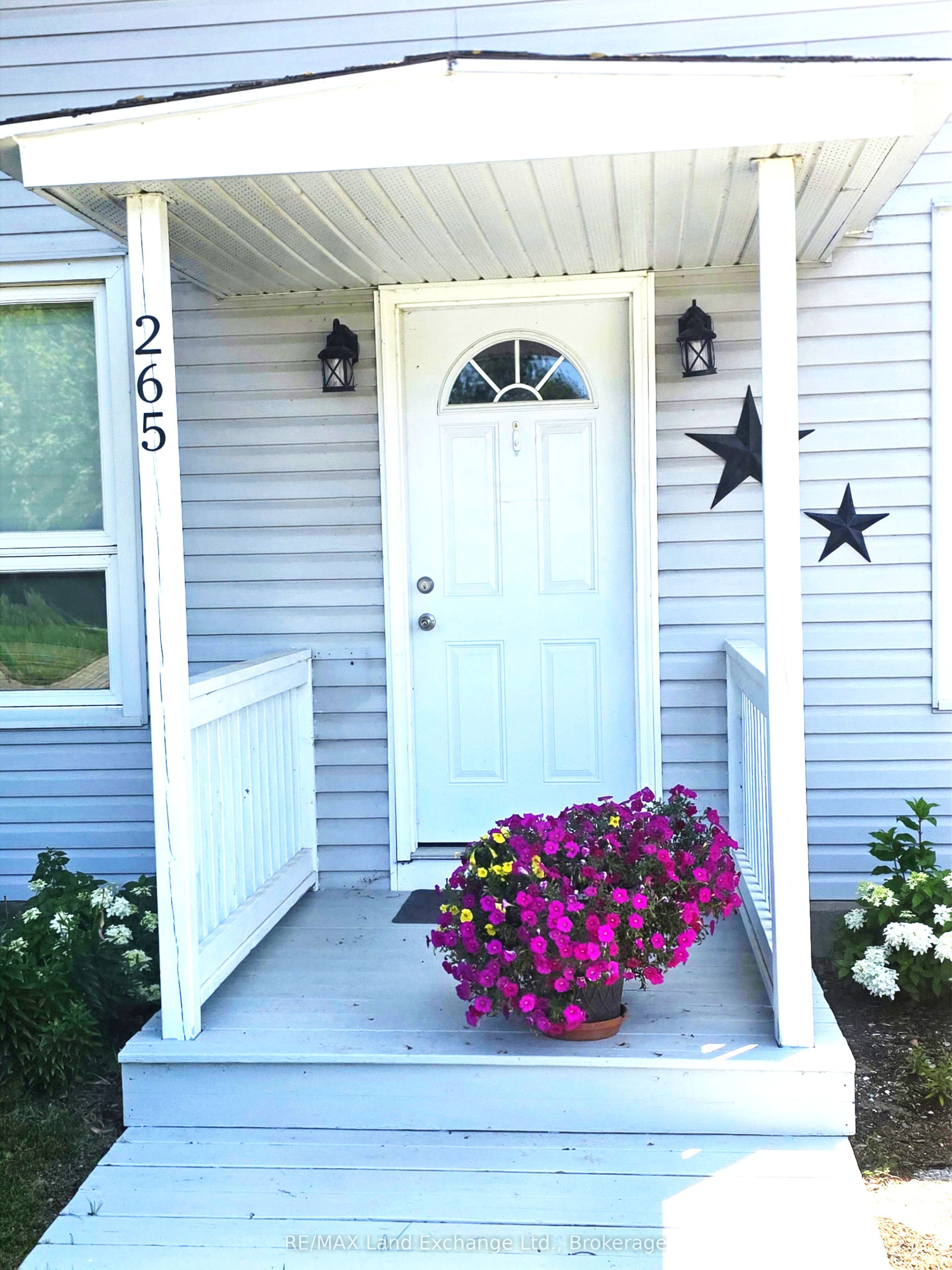 265 Queen Street, Kincardine, ON N2Z 2S6 photo 2