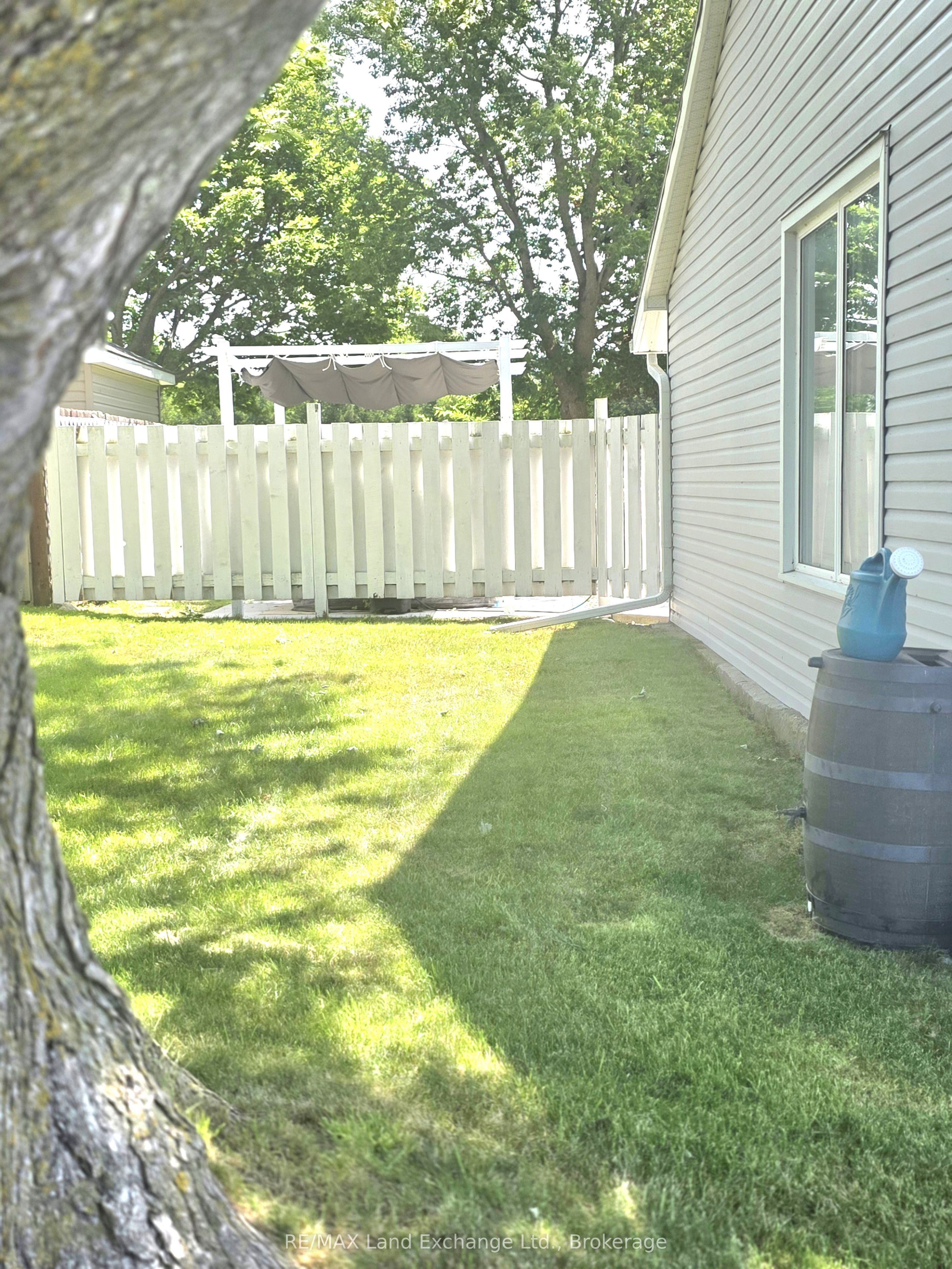 265 Queen Street, Kincardine, ON N2Z 2S6 photo 3