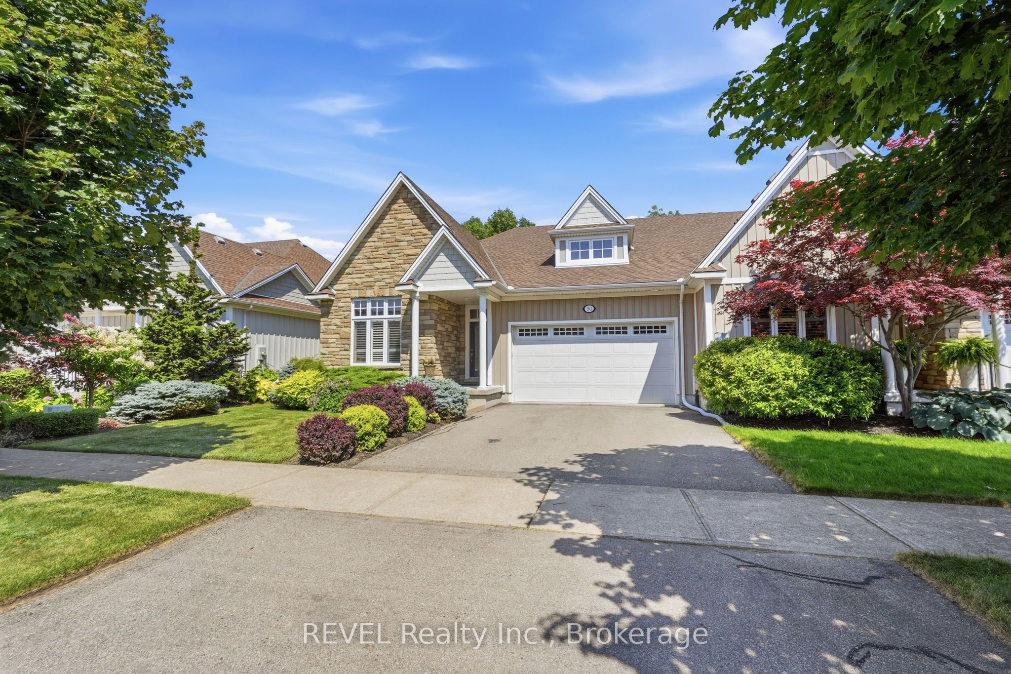 90 Sunrise Court, Fort Erie, ON L0S 1N0 photo 2