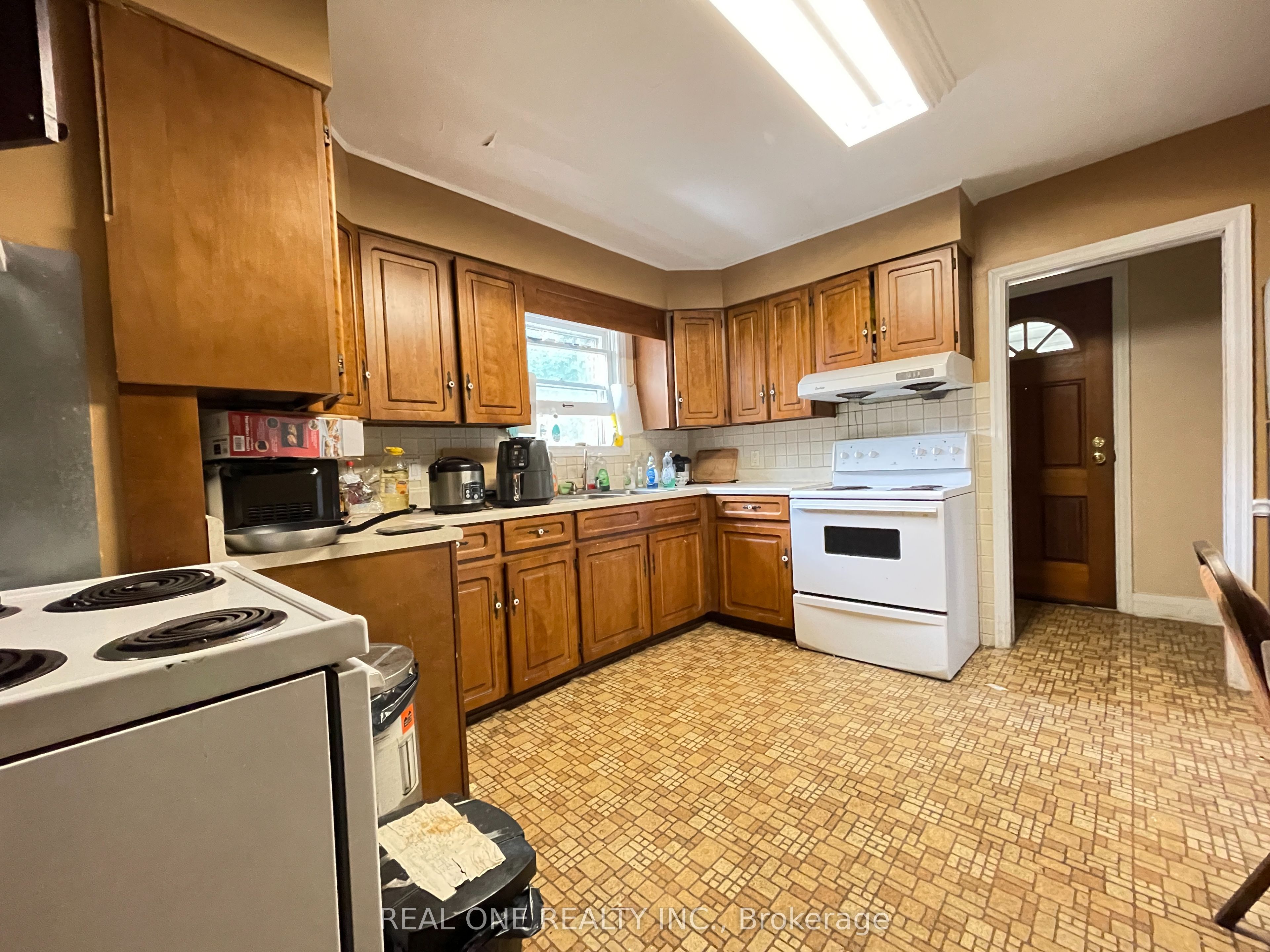 35 Bowman (A) Street, Hamilton, ON L8S 2T4 photo 5