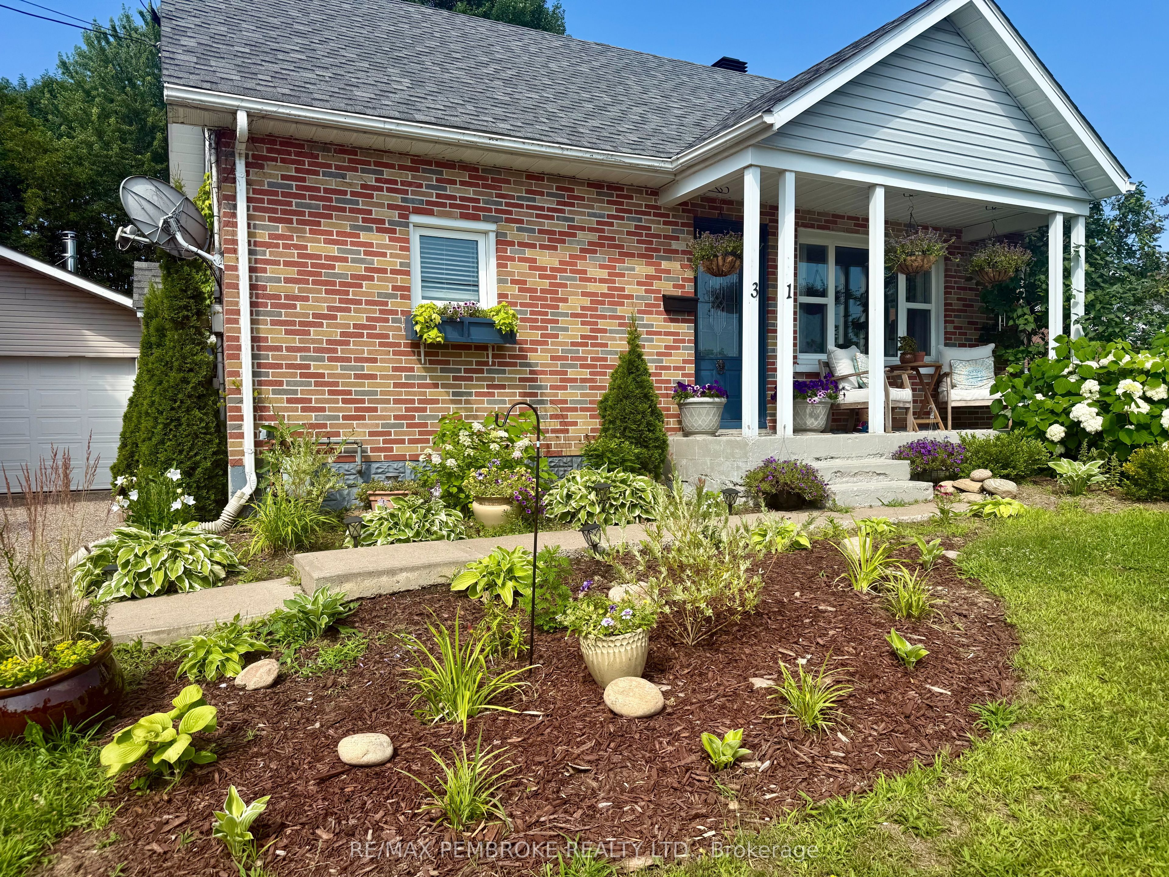 31 Mary Street, Petawawa, ON K8H 1R8 photo 4