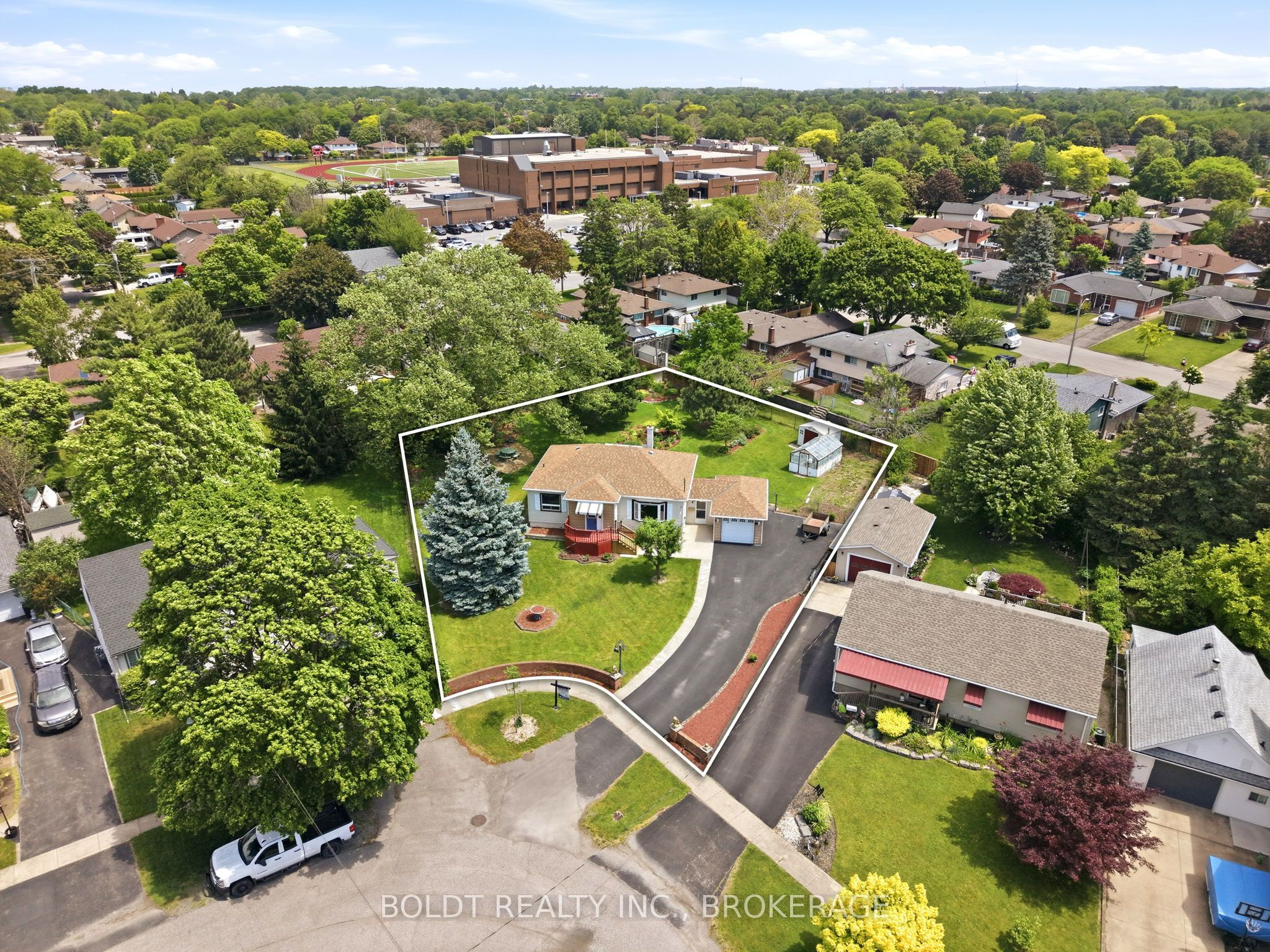 16 Grammar Avenue, St. Catharines, ON L2N 3L3 photo 3
