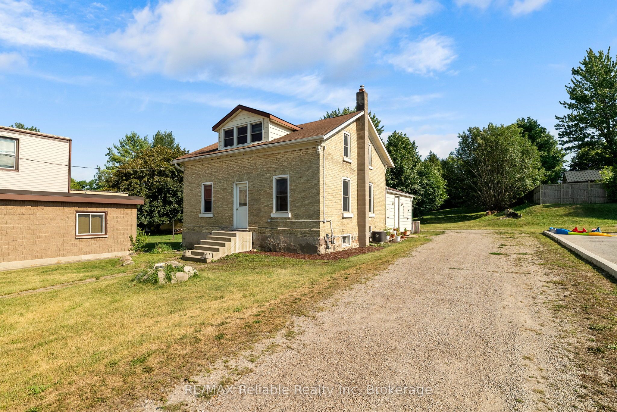 39 Main Street E, Bluewater, ON N0M 2T0 photo 2