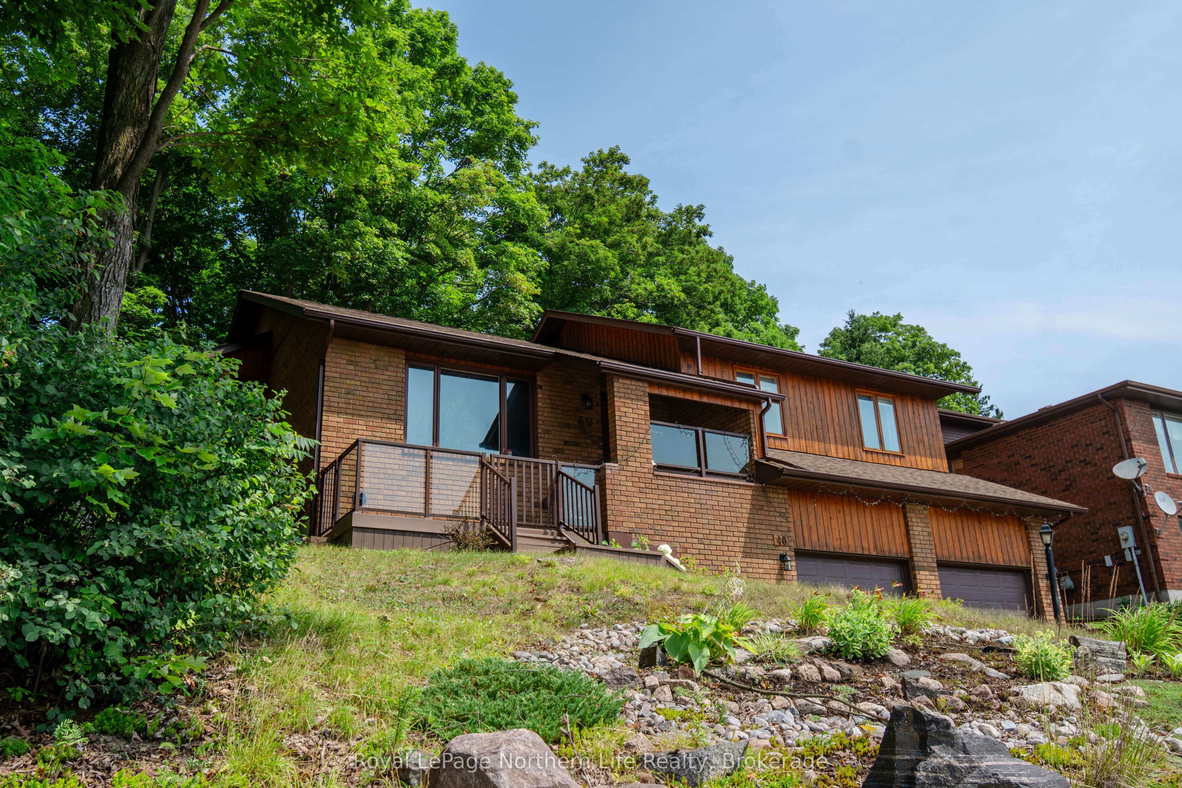 40 Ellendale Drive, North Bay, ON P1B 8X6 photo 2