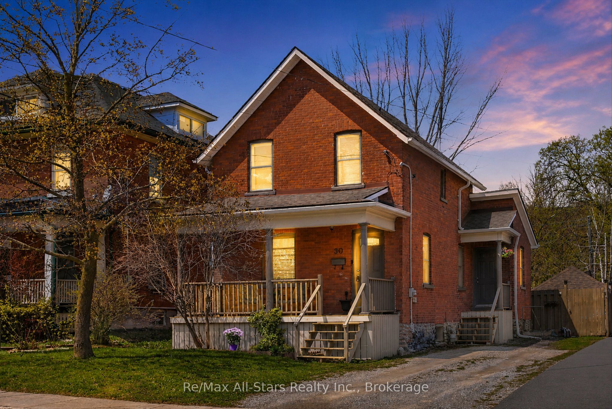 90 Glenelg Street W, Kawartha Lakes, ON K9V 2V9 photo 2