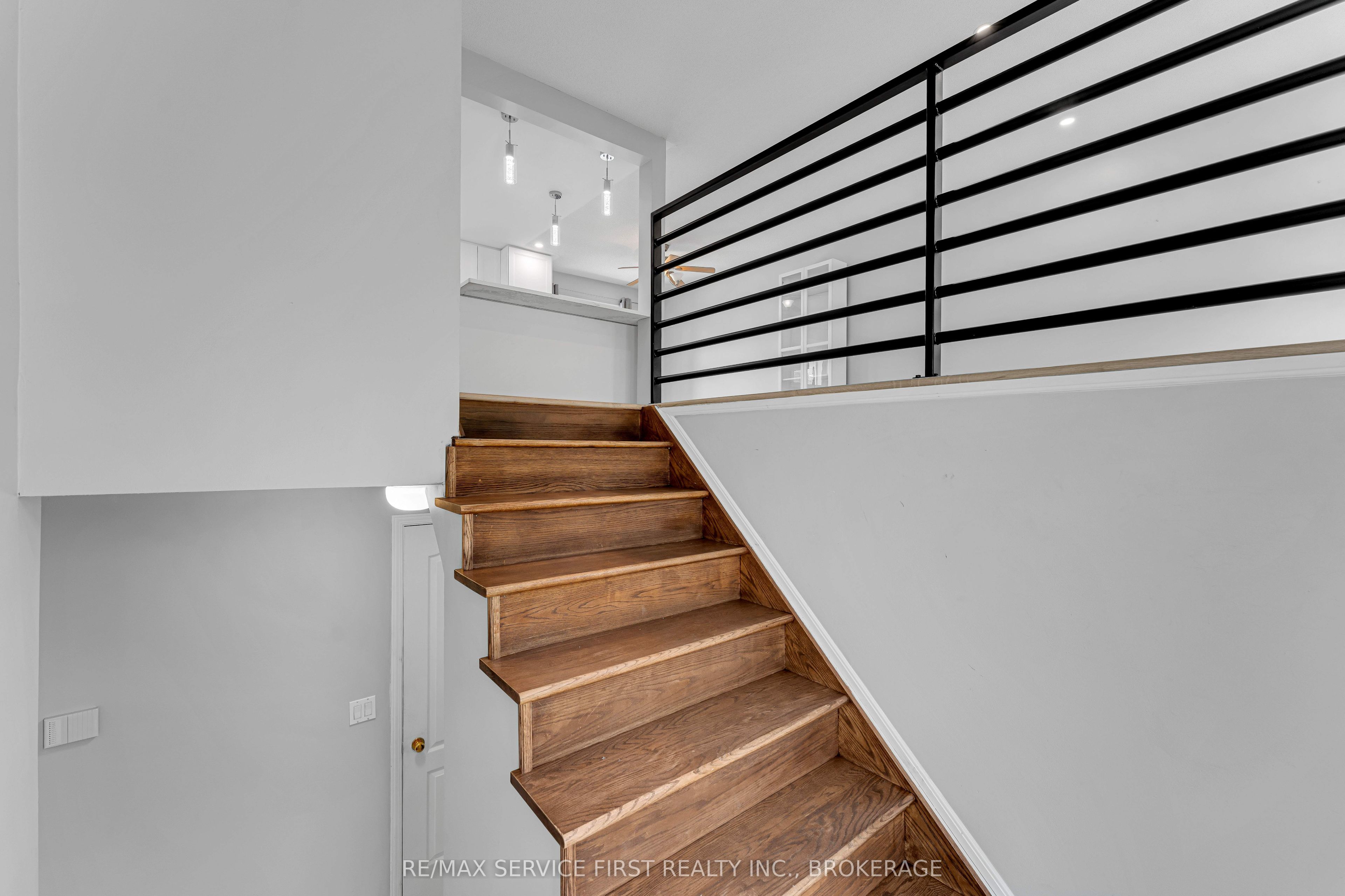 19 Heritage Drive, Loyalist, ON K0H 1G0 photo 5