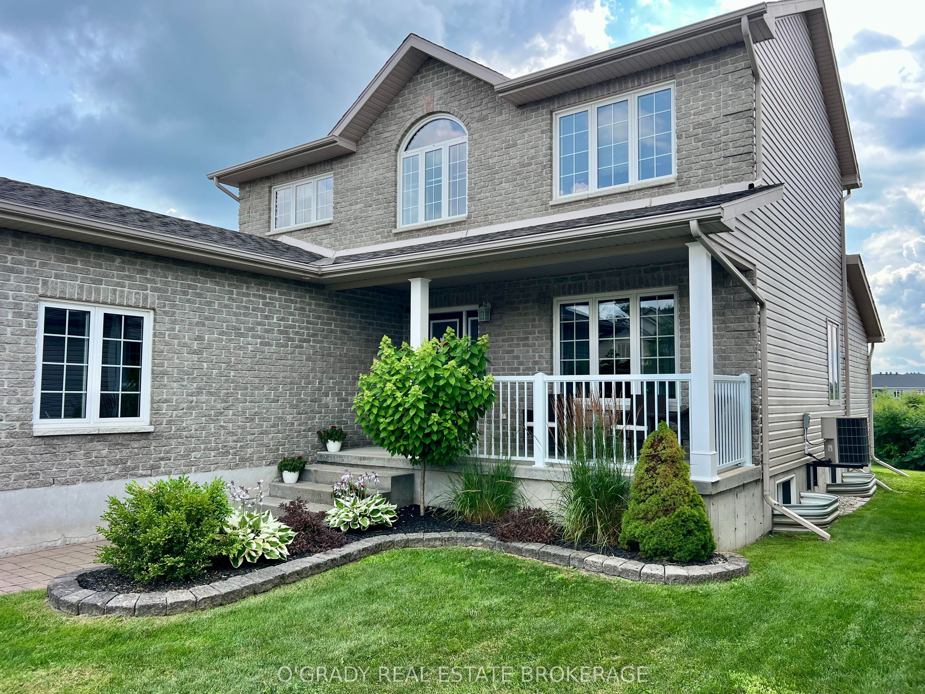 1004 Crestwood Drive, Brockville, ON K6V 7N1 photo 3