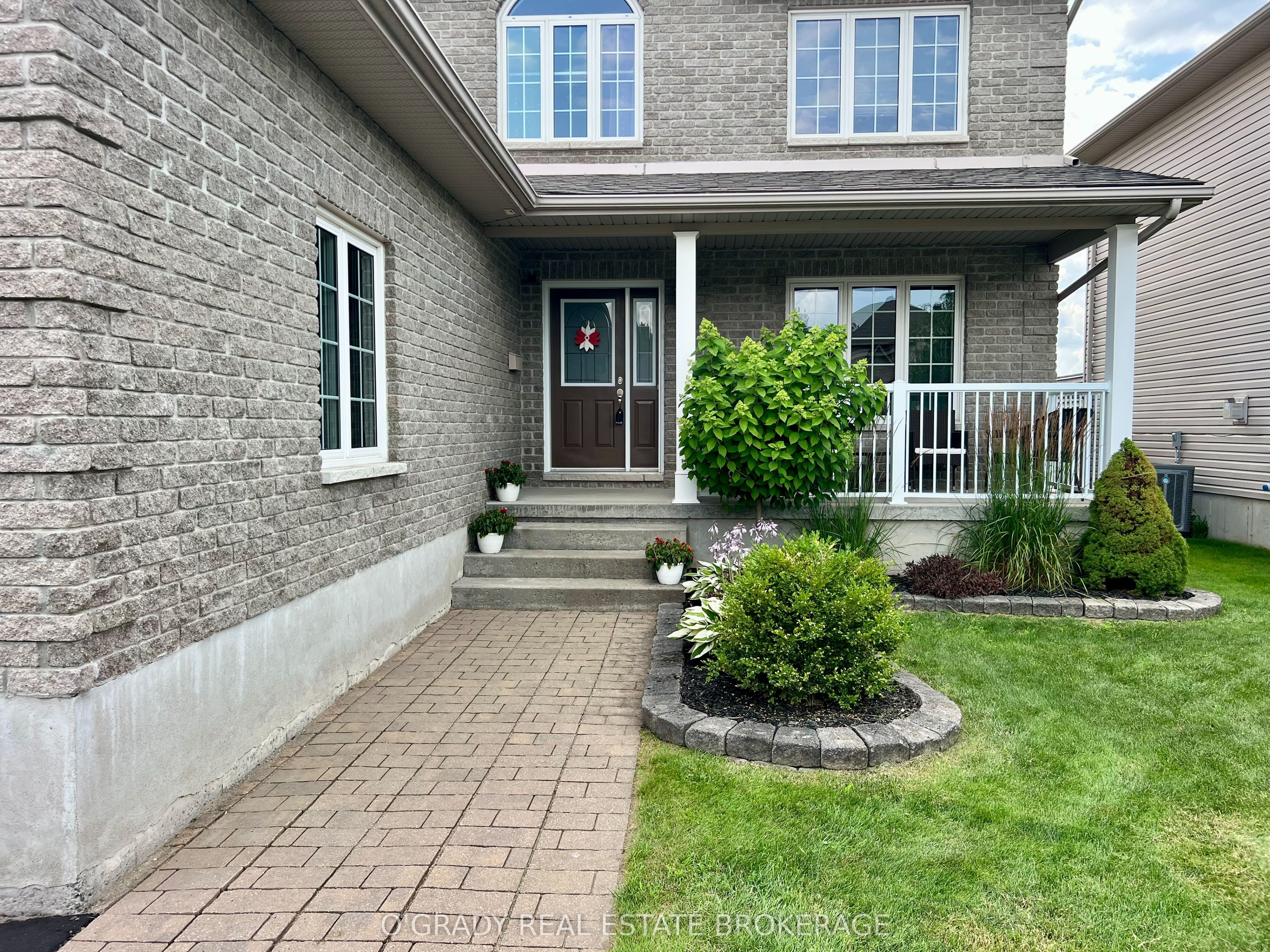 1004 Crestwood Drive, Brockville, ON K6V 7N1 photo 4