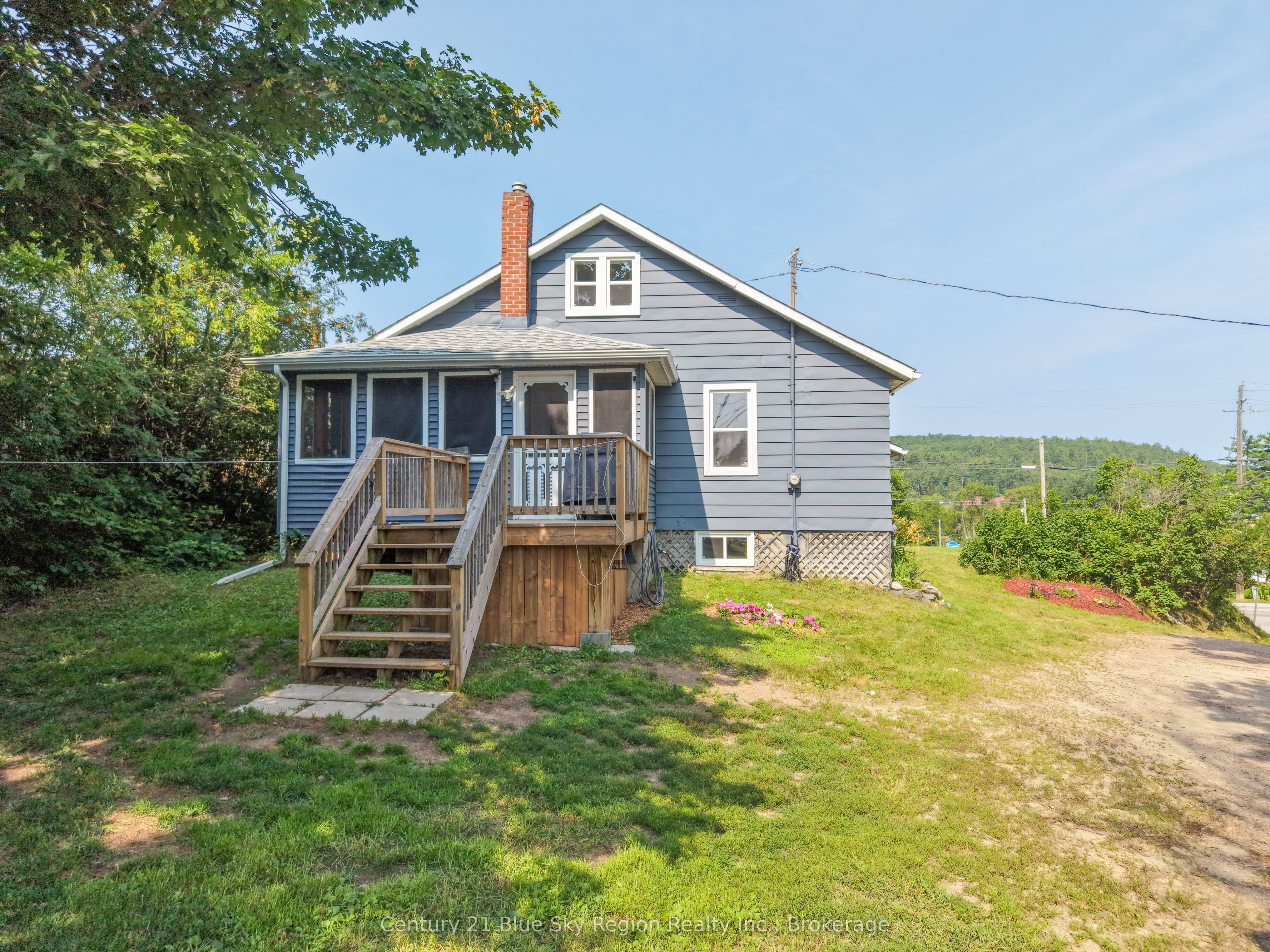 421 Mcconnell Street, Mattawa, ON P0H 1V0 photo 2