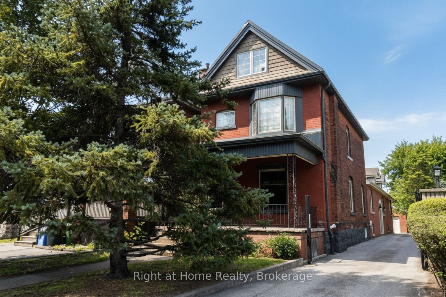 506 Aberdeen Avenue, Hamilton, ON L8P 2S2