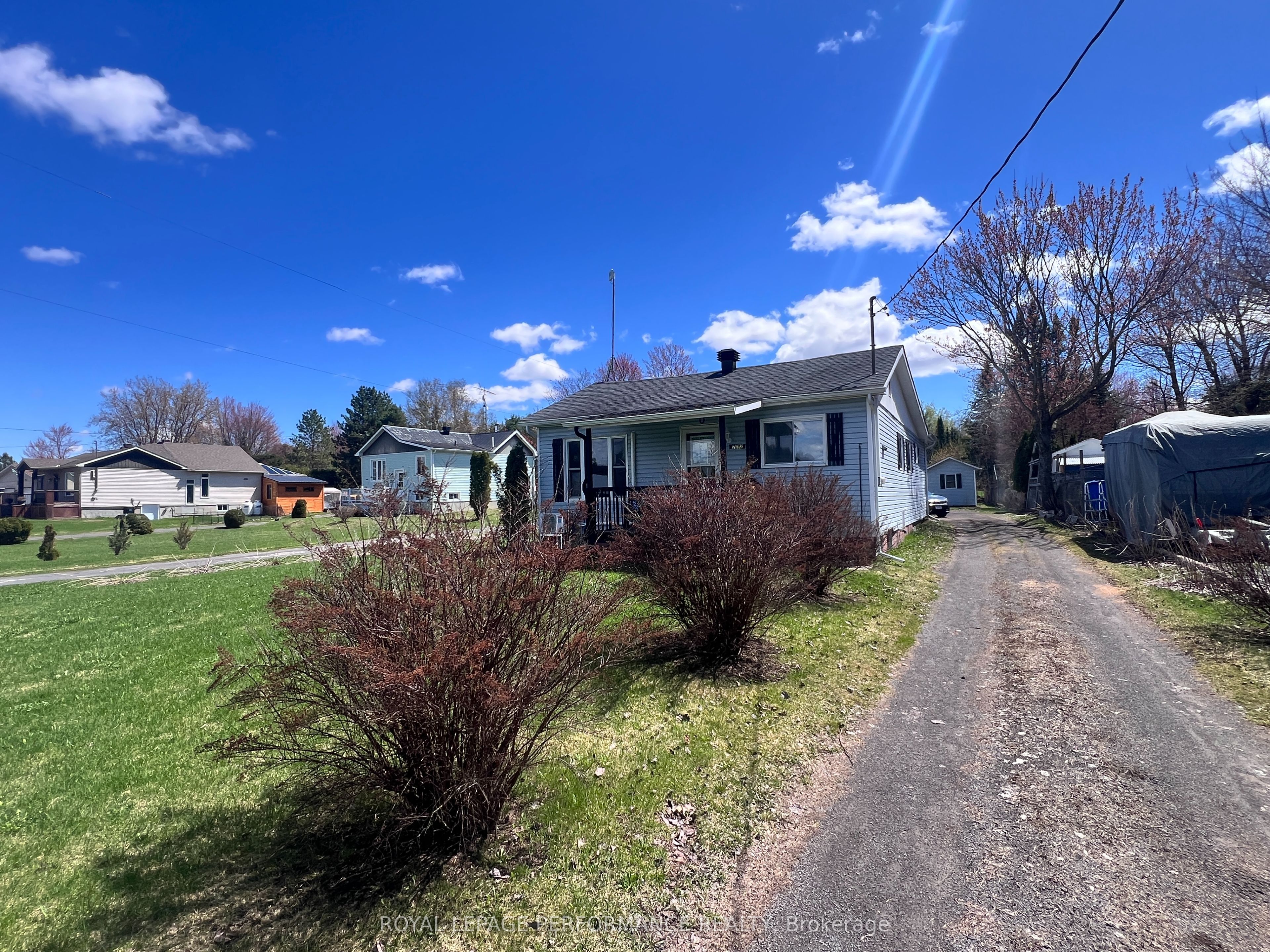 2082 Sandy Hill Road, Champlain, ON K0B 1K0 photo 2