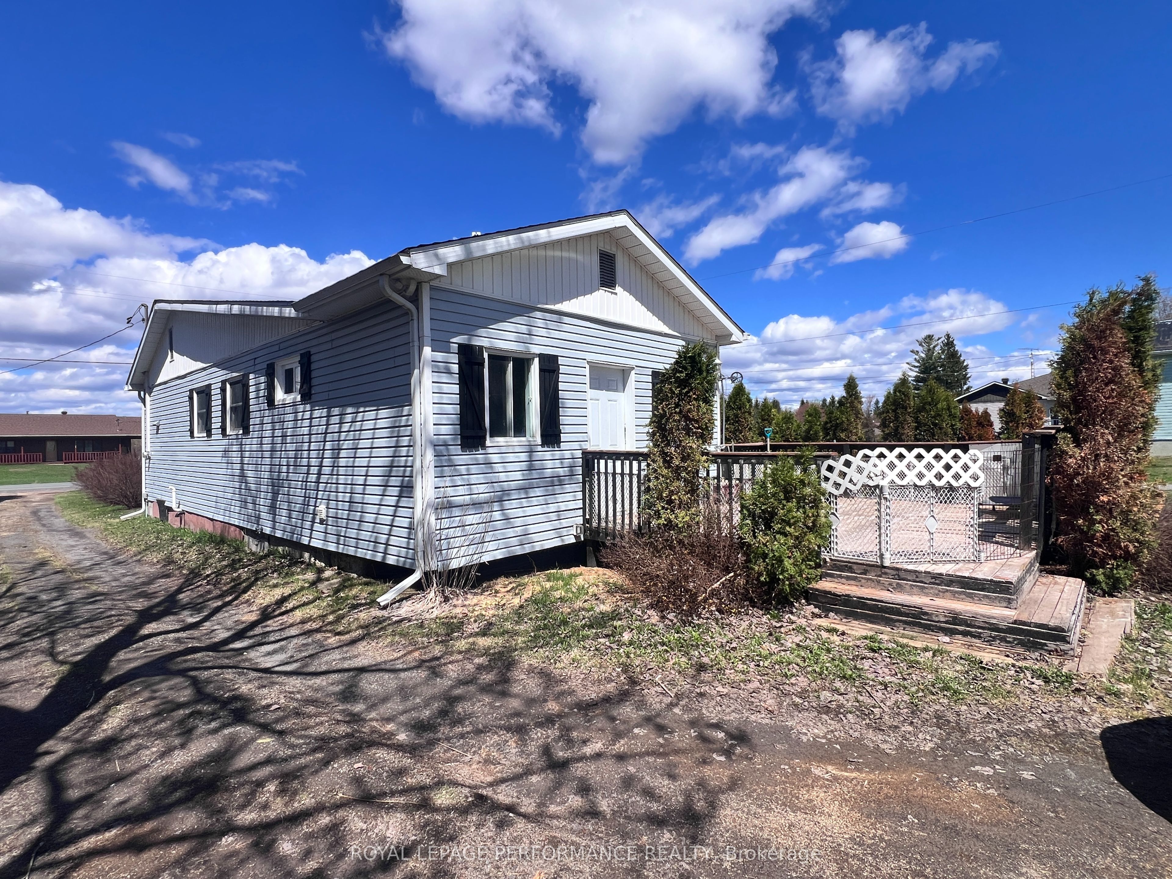 2082 Sandy Hill Road, Champlain, ON K0B 1K0 photo 3