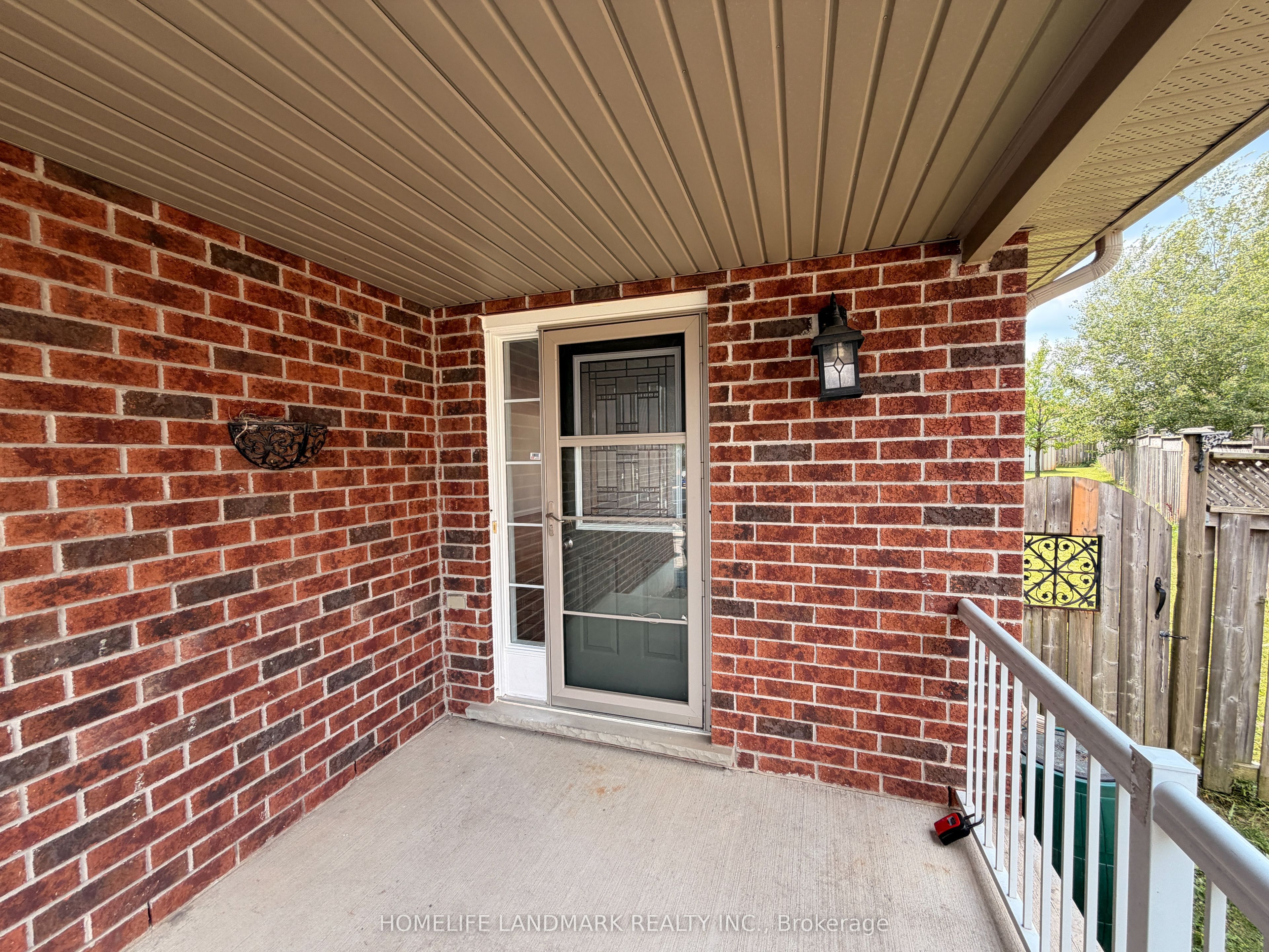 921 Windflower Place, Kitchener, ON N2E 4B3