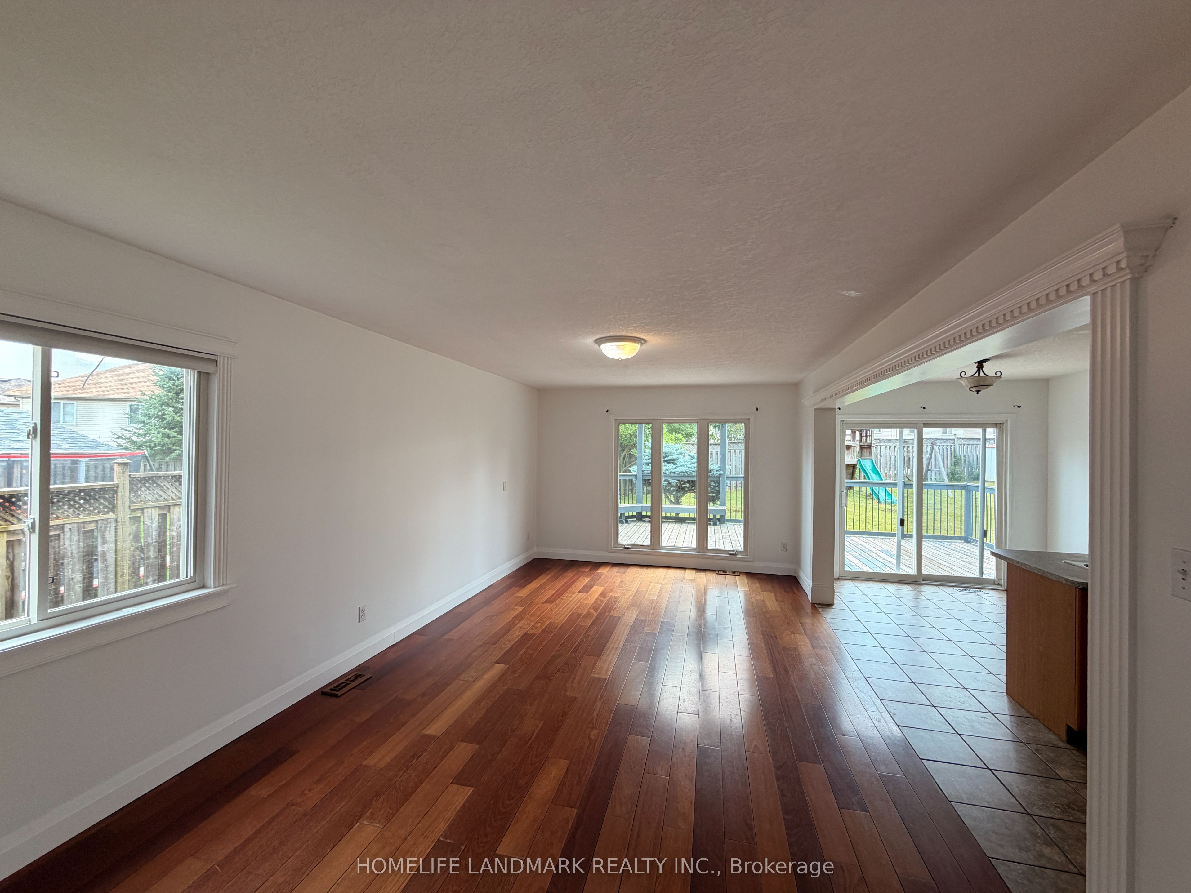 921 Windflower Place, Kitchener, ON N2E 4B3 photo 2