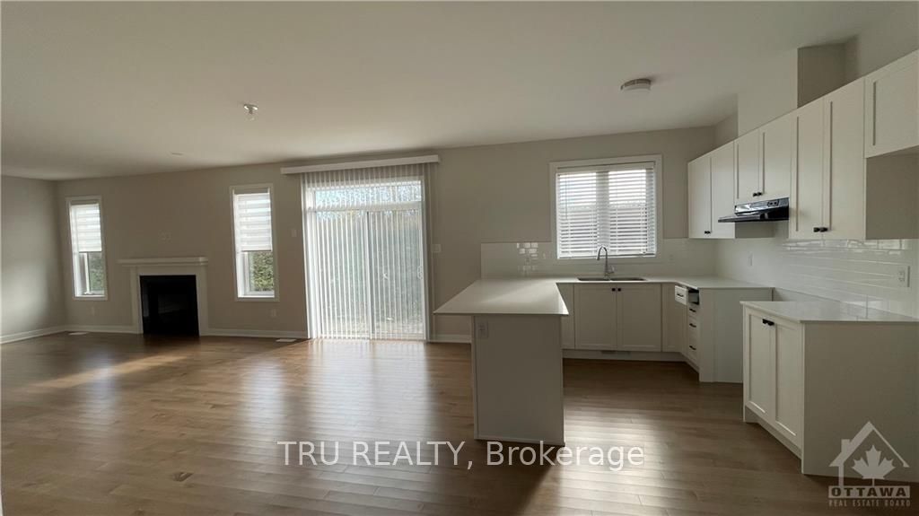 744 EMINENCE Street, Barrhaven, ON K2J 6X6 photo 2