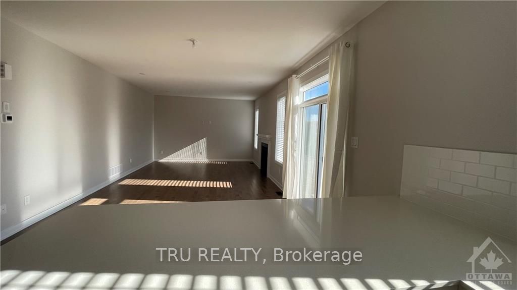 744 EMINENCE Street, Barrhaven, ON K2J 6X6 photo 3
