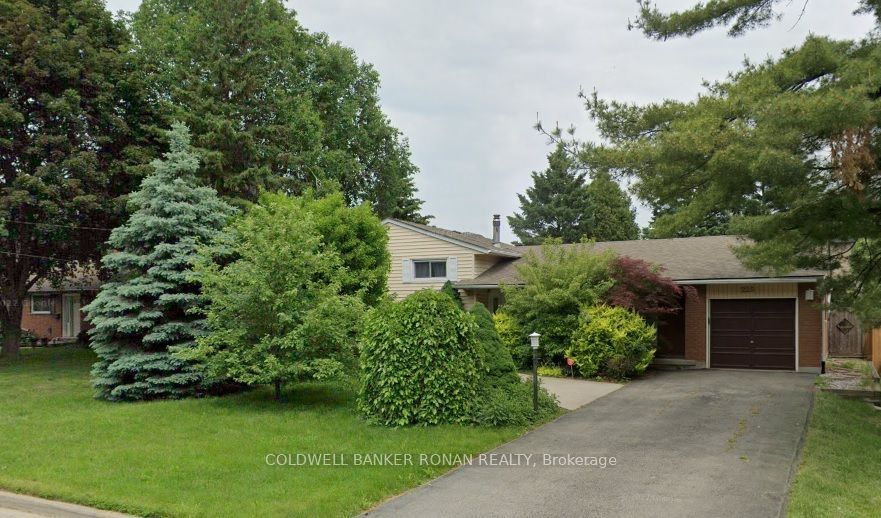 225 Lime Kiln Road, Hamilton, ON L9G 3A9