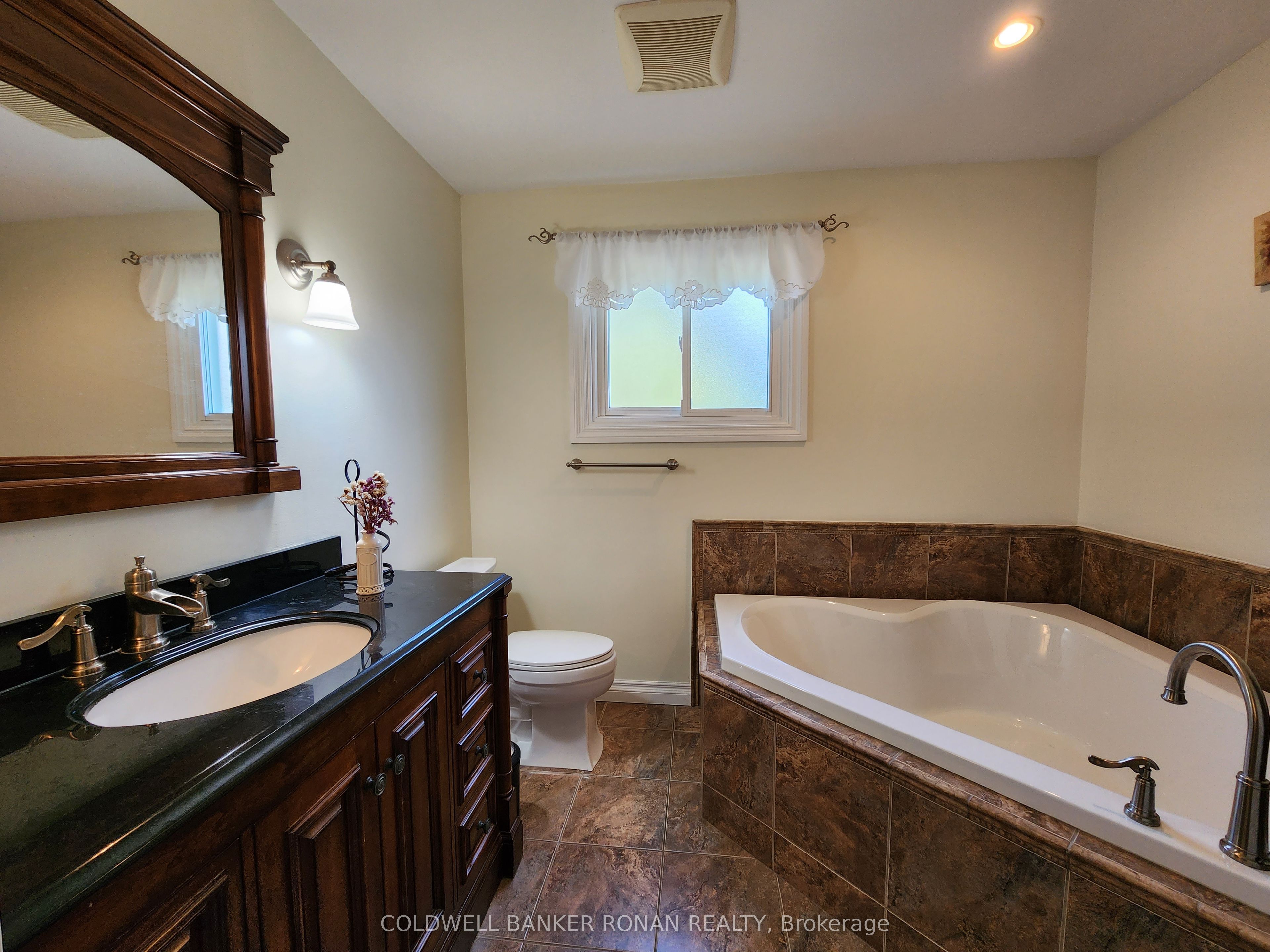 225 Lime Kiln Road, Hamilton, ON L9G 3A9 photo 5