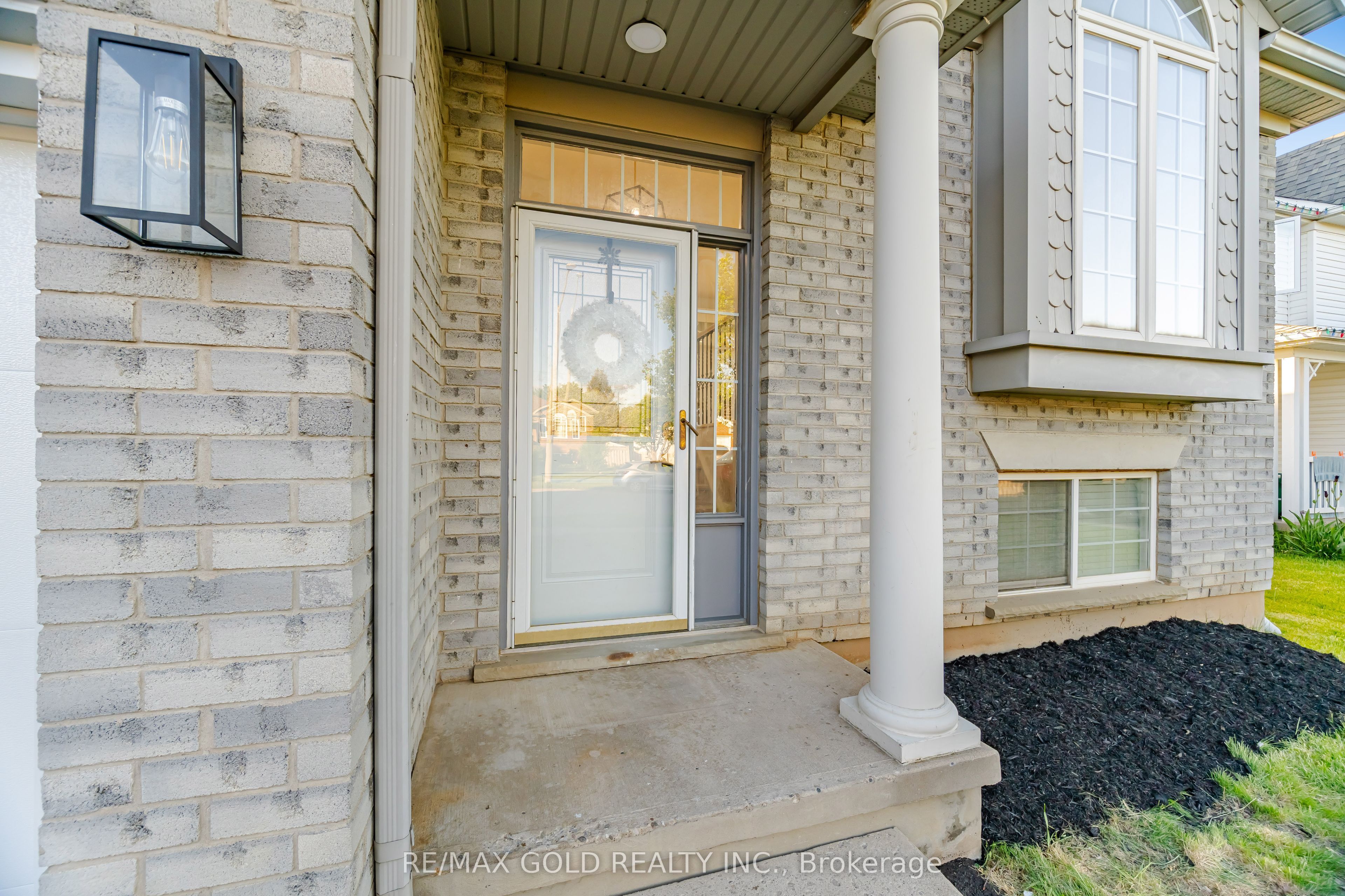 46 Cashel Crescent, Brantford, ON N3T 6L1 photo 3