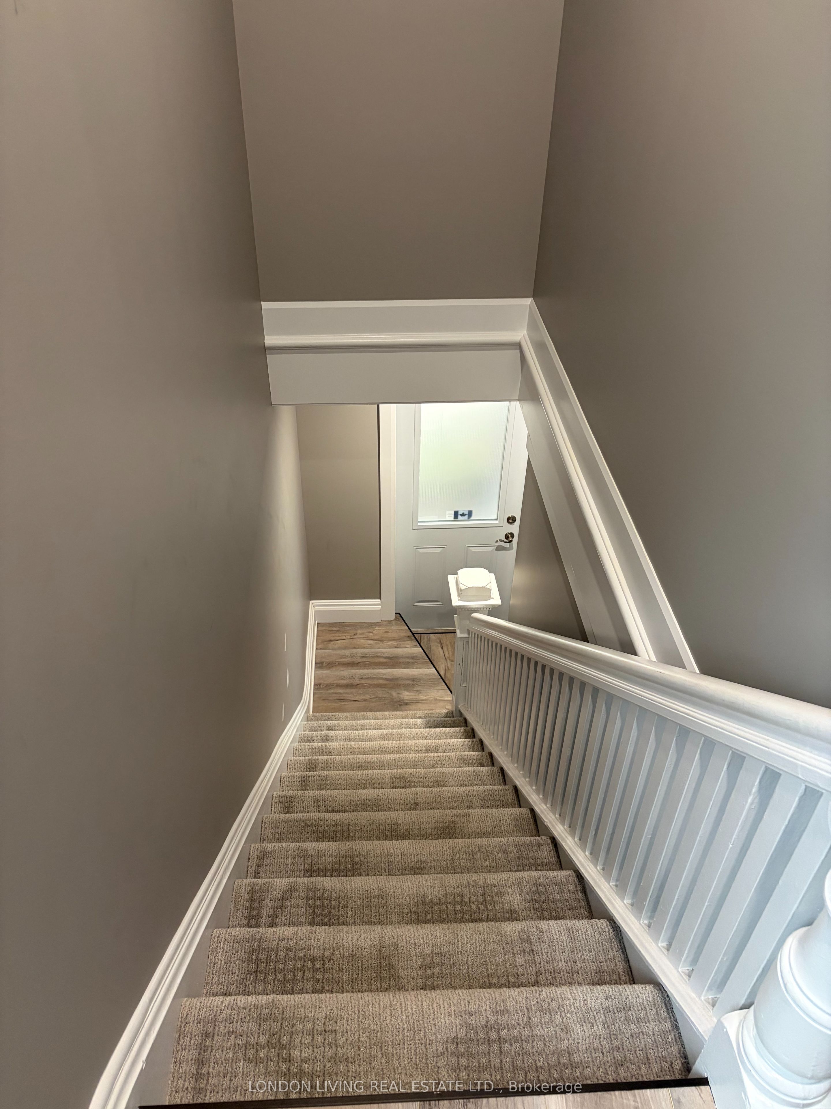 9 Beaconsfield Avenue, London South, ON N6C 1B4 photo 2